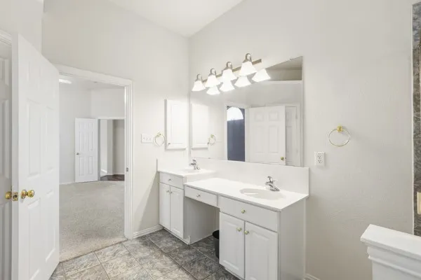 Single Family Residence For Sale in Rockwall County , 2540 Wagonwheel Drive, Rockwall, Texas 75032, 4 Bedroom, 2 Bathroom, 2 Garage spaces, 2,179 Sqft, built in 2001, mls#21278261, Real Estate Agent in Rockwall, Homes For Sale in Rockwall county, Homes For Sale in Rockwall, Realtor in Rockwall Texas, Real Estate Brokerage Independent Realty Texas, Luminita Cordes Realtor