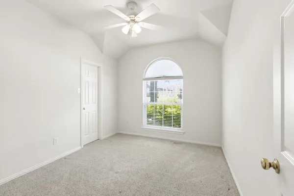 Single Family Residence For Sale in Rockwall County , 2540 Wagonwheel Drive, Rockwall, Texas 75032, 4 Bedroom, 2 Bathroom, 2 Garage spaces, 2,179 Sqft, built in 2001, mls#21278261, Real Estate Agent in Rockwall, Homes For Sale in Rockwall county, Homes For Sale in Rockwall, Realtor in Rockwall Texas, Real Estate Brokerage Independent Realty Texas, Luminita Cordes Realtor