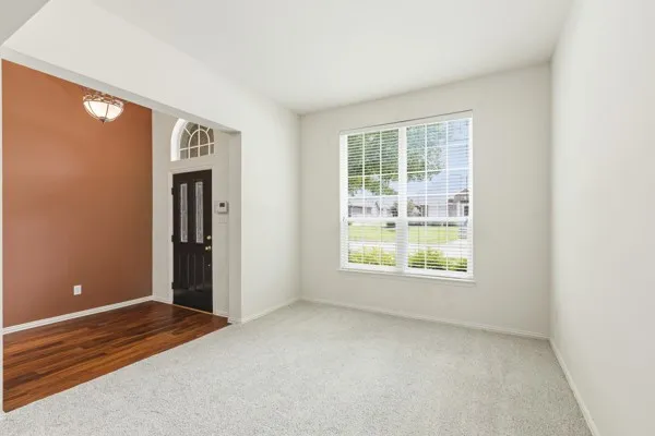 Single Family Residence For Sale in Rockwall County , 2540 Wagonwheel Drive, Rockwall, Texas 75032, 4 Bedroom, 2 Bathroom, 2 Garage spaces, 2,179 Sqft, built in 2001, mls#21278261, Real Estate Agent in Rockwall, Homes For Sale in Rockwall county, Homes For Sale in Rockwall, Realtor in Rockwall Texas, Real Estate Brokerage Independent Realty Texas, Luminita Cordes Realtor