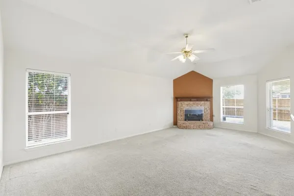 Single Family Residence For Sale in Rockwall County , 2540 Wagonwheel Drive, Rockwall, Texas 75032, 4 Bedroom, 2 Bathroom, 2 Garage spaces, 2,179 Sqft, built in 2001, mls#21278261, Real Estate Agent in Rockwall, Homes For Sale in Rockwall county, Homes For Sale in Rockwall, Realtor in Rockwall Texas, Real Estate Brokerage Independent Realty Texas, Luminita Cordes Realtor