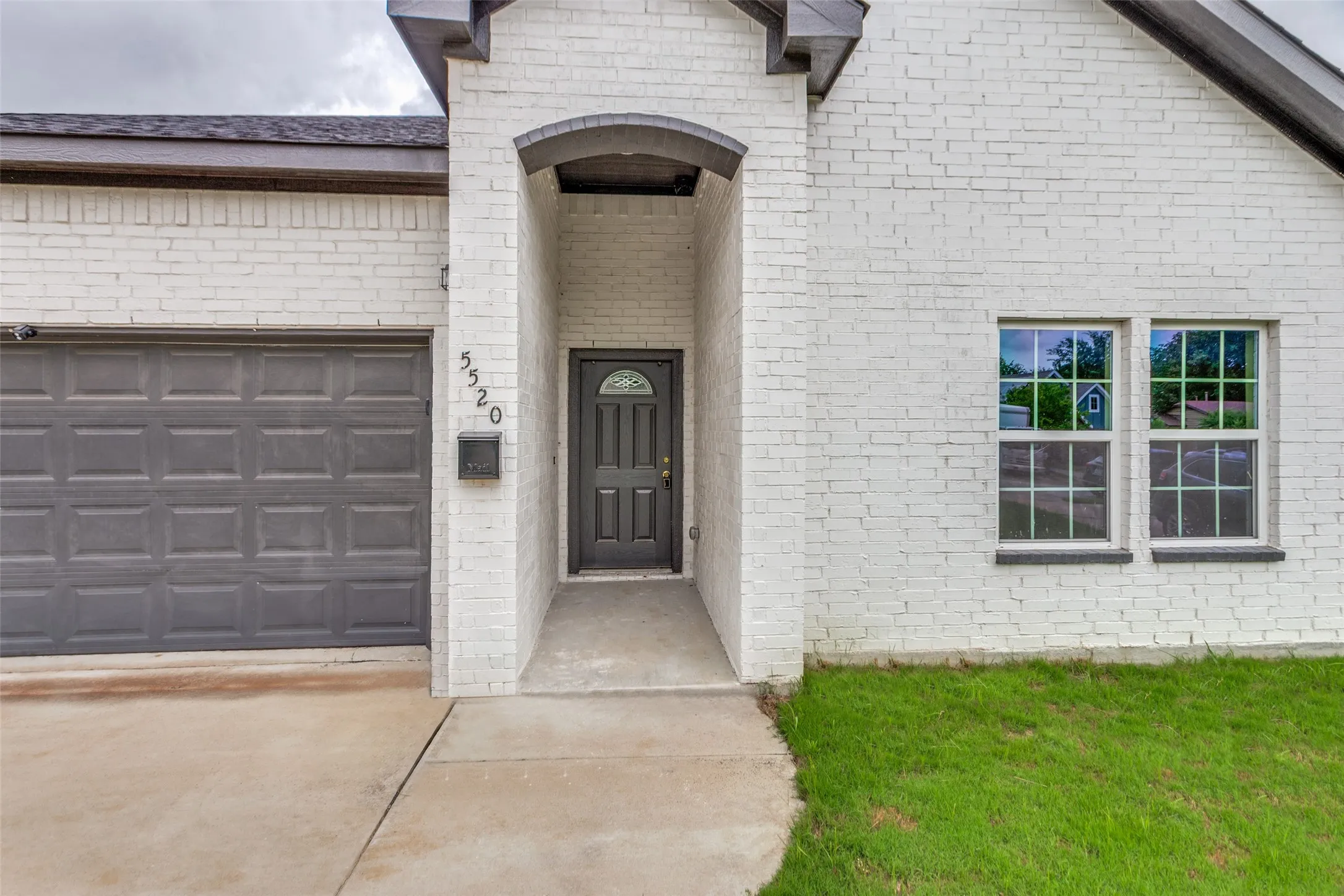 Single Family Residence For Rent in Tarrant County , 5520 Goodman Avenue, Fort Worth, Texas 76107, 4 Bedroom, 2 Bathroom, 2 Garage spaces, 1,810 Sqft, built in 2023, mls#21278287, Real Estate Agent in Fort Worth, Homes For Rent in Tarrant county, Homes For Rent in Fort Worth, Realtor in Fort Worth Texas, Real Estate Brokerage Independent Realty Texas, Luminita Cordes Realtor