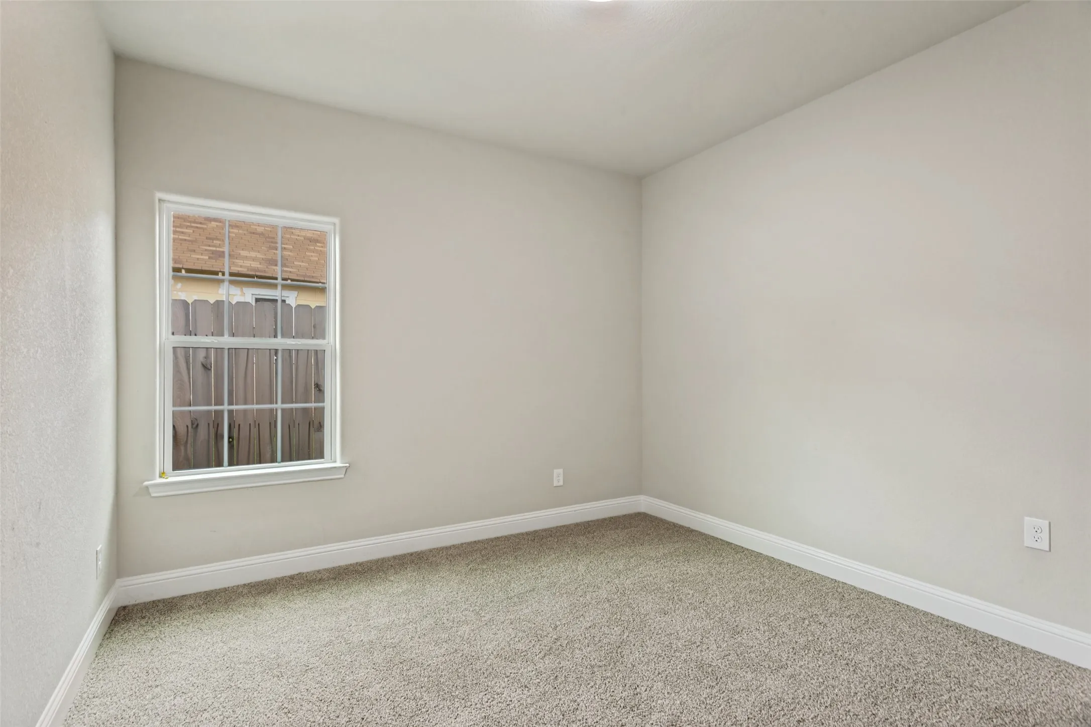Single Family Residence For Rent in Tarrant County , 5520 Goodman Avenue, Fort Worth, Texas 76107, 4 Bedroom, 2 Bathroom, 2 Garage spaces, 1,810 Sqft, built in 2023, mls#21278287, Real Estate Agent in Fort Worth, Homes For Rent in Tarrant county, Homes For Rent in Fort Worth, Realtor in Fort Worth Texas, Real Estate Brokerage Independent Realty Texas, Luminita Cordes Realtor
