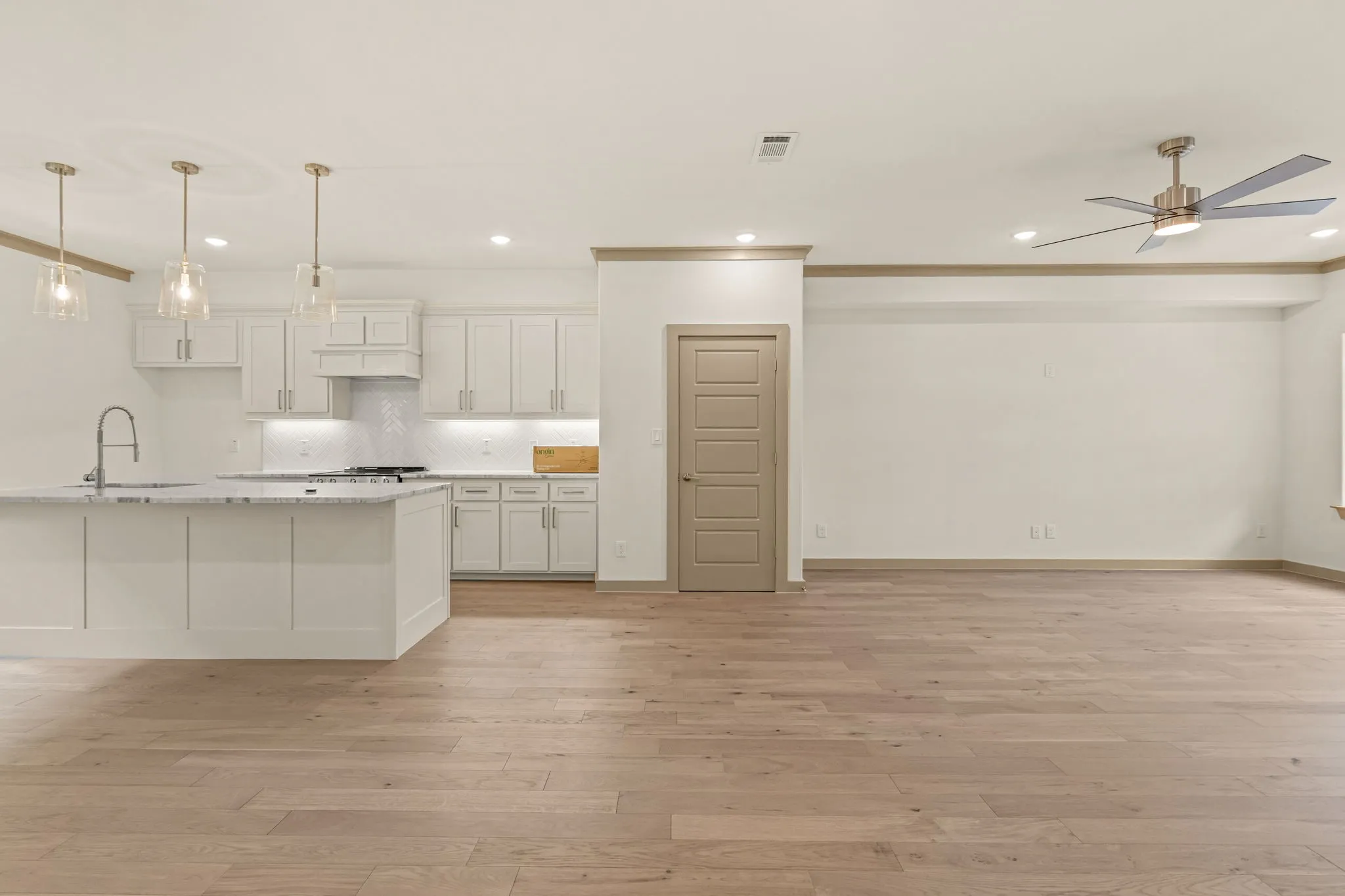 Townhouse For Sale in Tarrant County , 304 Golden Bell Lane, Fort Worth, Texas 76107, 2 Bedroom, 3 Bathroom, 2 Garage spaces, 1,802 Sqft, built in 2026, mls#21276823, Real Estate Agent in Fort Worth, Homes For Sale in Tarrant county, Homes For Sale in Fort Worth, Realtor in Fort Worth Texas, Real Estate Brokerage Independent Realty Texas, Luminita Cordes Realtor