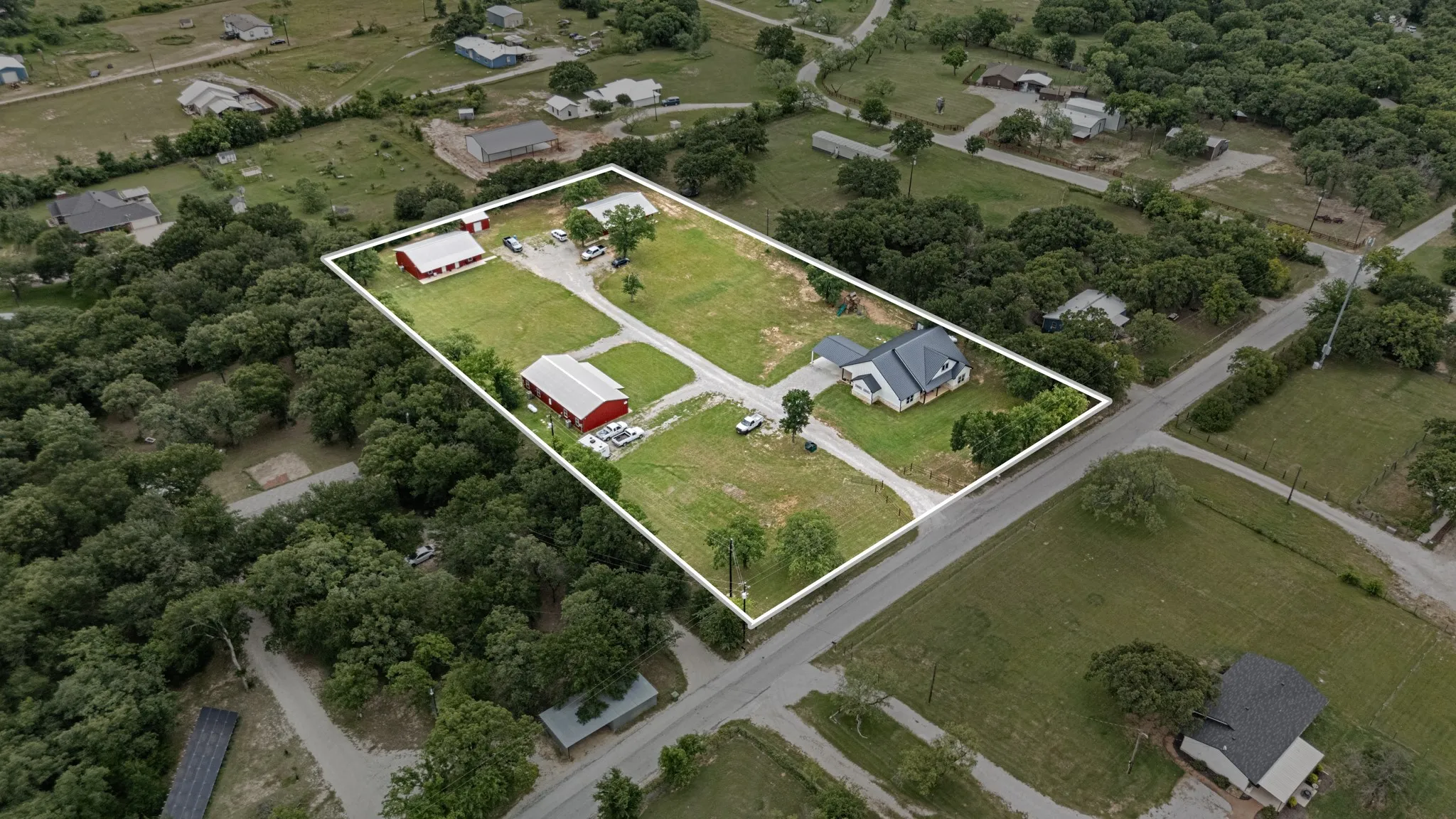 Main house + 3 duplexes (6 units)