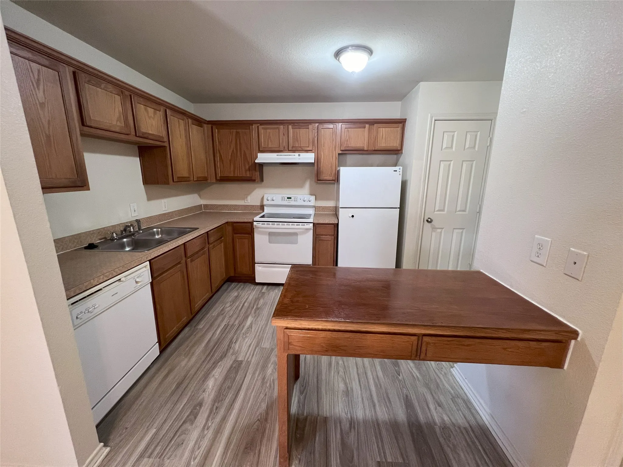 Apartment For Rent in Denton County , 630 Schmitz Avenue 3, Denton, Texas 76209, 0, 1 Bathroom, Garage spaces, 510 Sqft, built in 2004, mls#21278316, Real Estate Agent in Denton, Homes For Rent in Denton county, Homes For Rent in Denton, Realtor in Denton Texas, Real Estate Brokerage Independent Realty Texas, Luminita Cordes Realtor