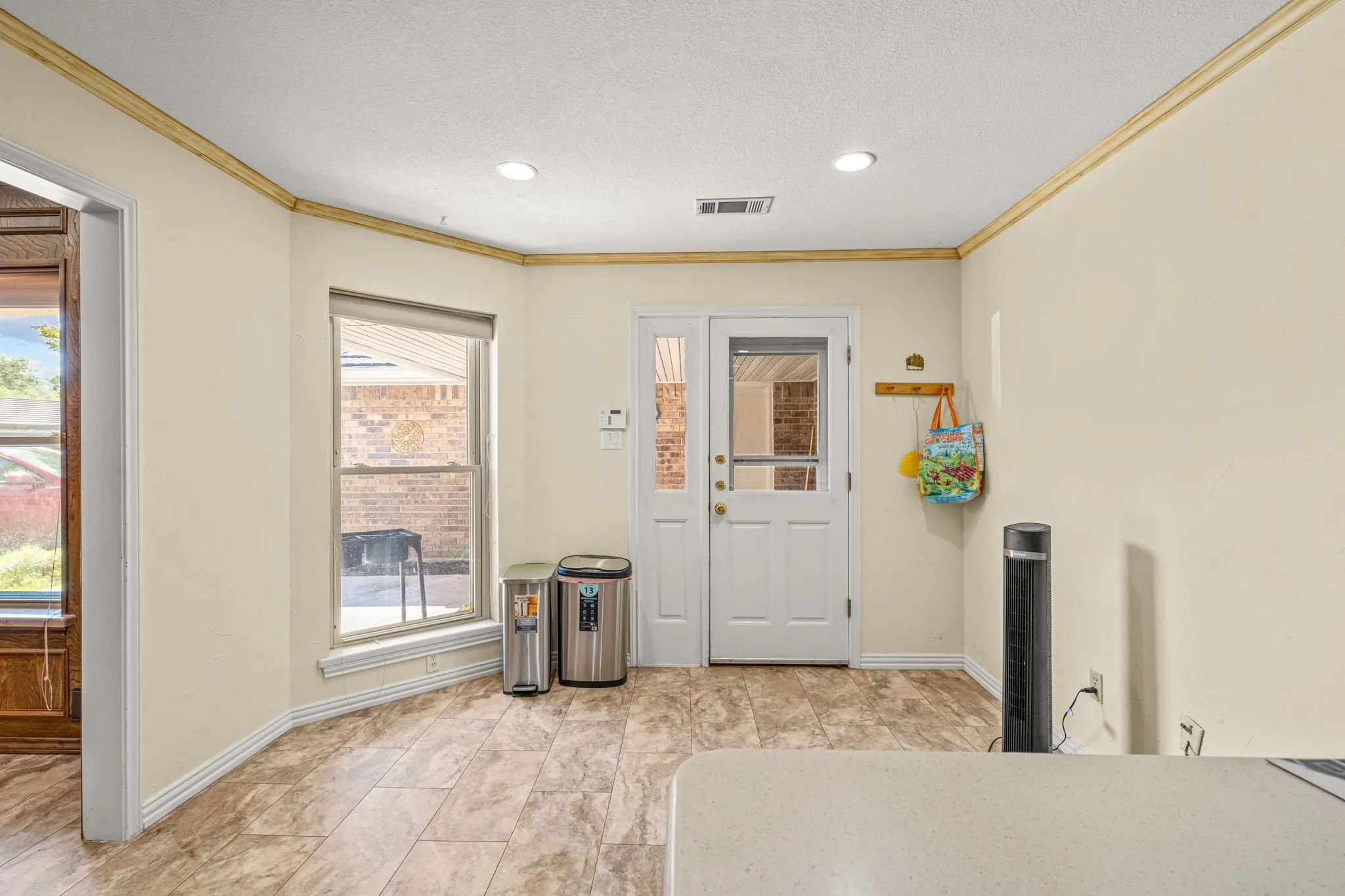 Duplex For Sale in Tarrant County , 5111/5109 Ledgestone Drive, Fort Worth, Texas 76132, 5 Bedroom, 5 Bathroom, Garage spaces, 0 Sqft, built in 1979, mls#21278330, Real Estate Agent in Fort Worth, Homes For Sale in Tarrant county, Homes For Sale in Fort Worth, Realtor in Fort Worth Texas, Real Estate Brokerage Independent Realty Texas, Luminita Cordes Realtor