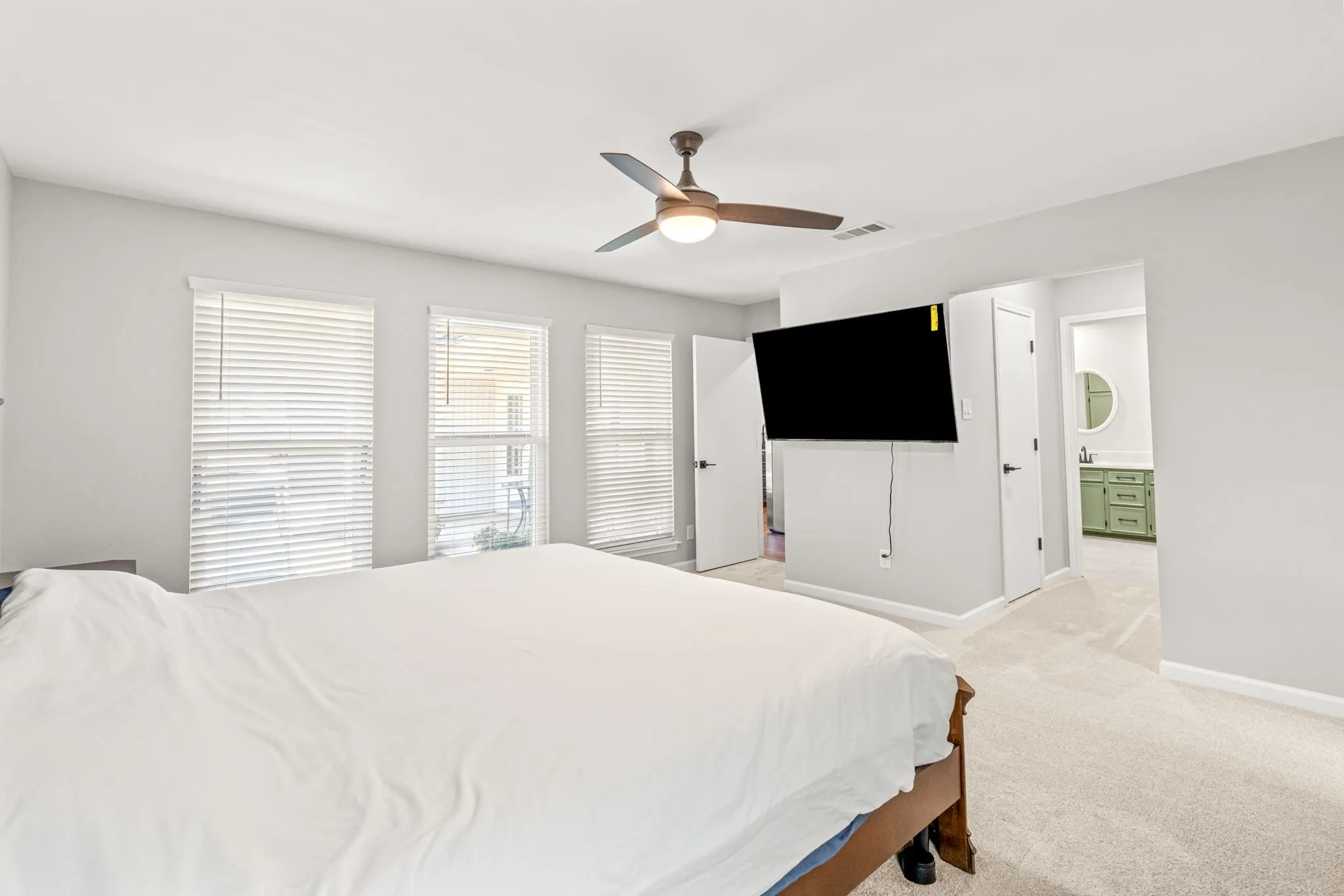 Duplex For Sale in Tarrant County , 5111/5109 Ledgestone Drive, Fort Worth, Texas 76132, 5 Bedroom, 5 Bathroom, Garage spaces, 0 Sqft, built in 1979, mls#21278330, Real Estate Agent in Fort Worth, Homes For Sale in Tarrant county, Homes For Sale in Fort Worth, Realtor in Fort Worth Texas, Real Estate Brokerage Independent Realty Texas, Luminita Cordes Realtor