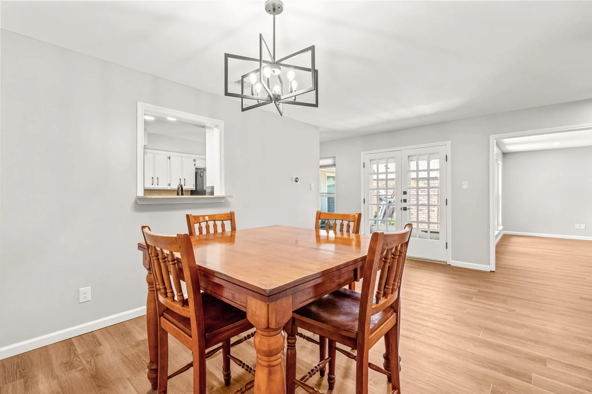 Duplex For Sale in Tarrant County , 5111/5109 Ledgestone Drive, Fort Worth, Texas 76132, 5 Bedroom, 5 Bathroom, Garage spaces, 0 Sqft, built in 1979, mls#21278330, Real Estate Agent in Fort Worth, Homes For Sale in Tarrant county, Homes For Sale in Fort Worth, Realtor in Fort Worth Texas, Real Estate Brokerage Independent Realty Texas, Luminita Cordes Realtor