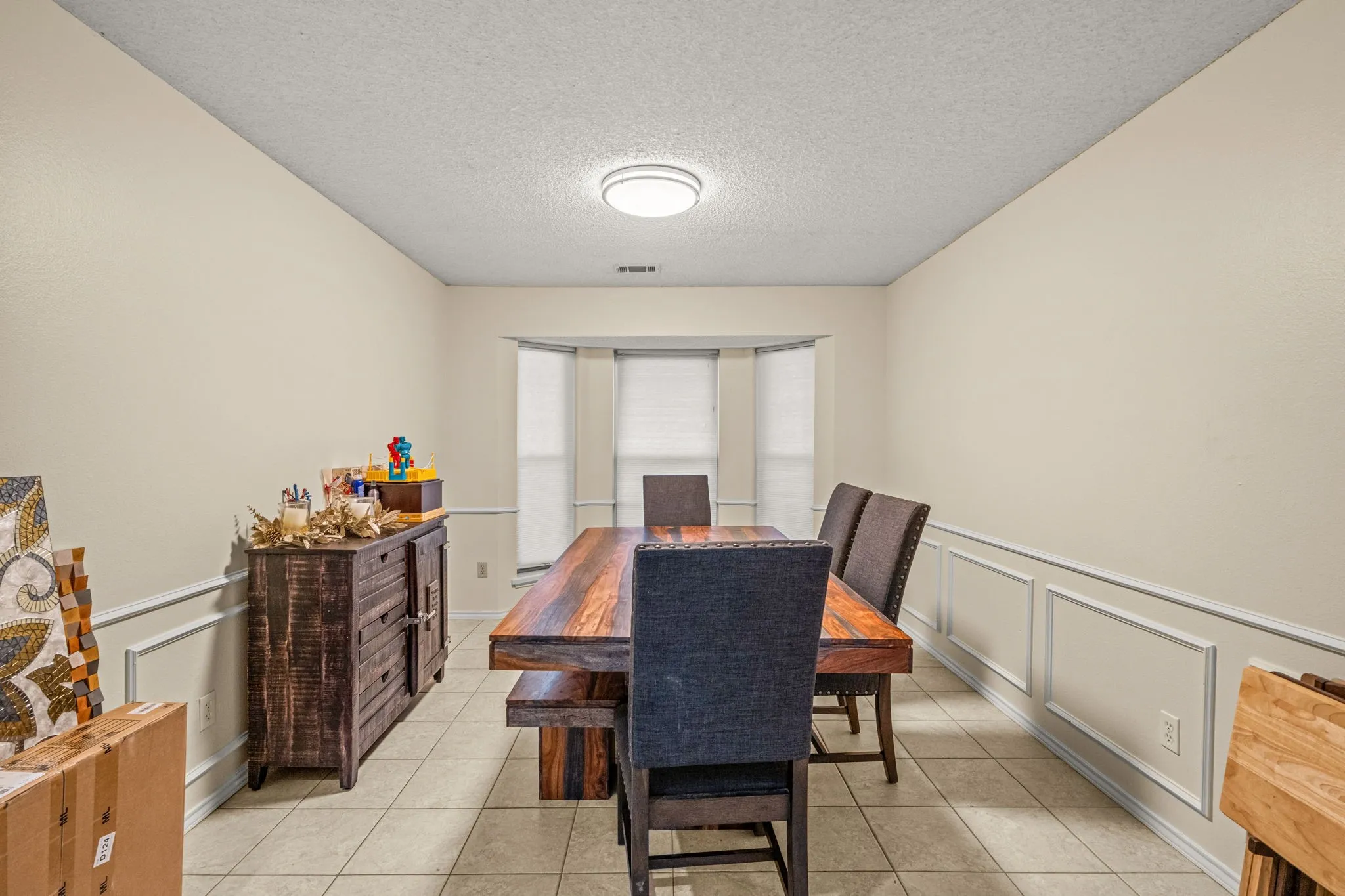 Duplex For Sale in Tarrant County , 5111/5109 Ledgestone Drive, Fort Worth, Texas 76132, 5 Bedroom, 5 Bathroom, Garage spaces, 0 Sqft, built in 1979, mls#21278330, Real Estate Agent in Fort Worth, Homes For Sale in Tarrant county, Homes For Sale in Fort Worth, Realtor in Fort Worth Texas, Real Estate Brokerage Independent Realty Texas, Luminita Cordes Realtor
