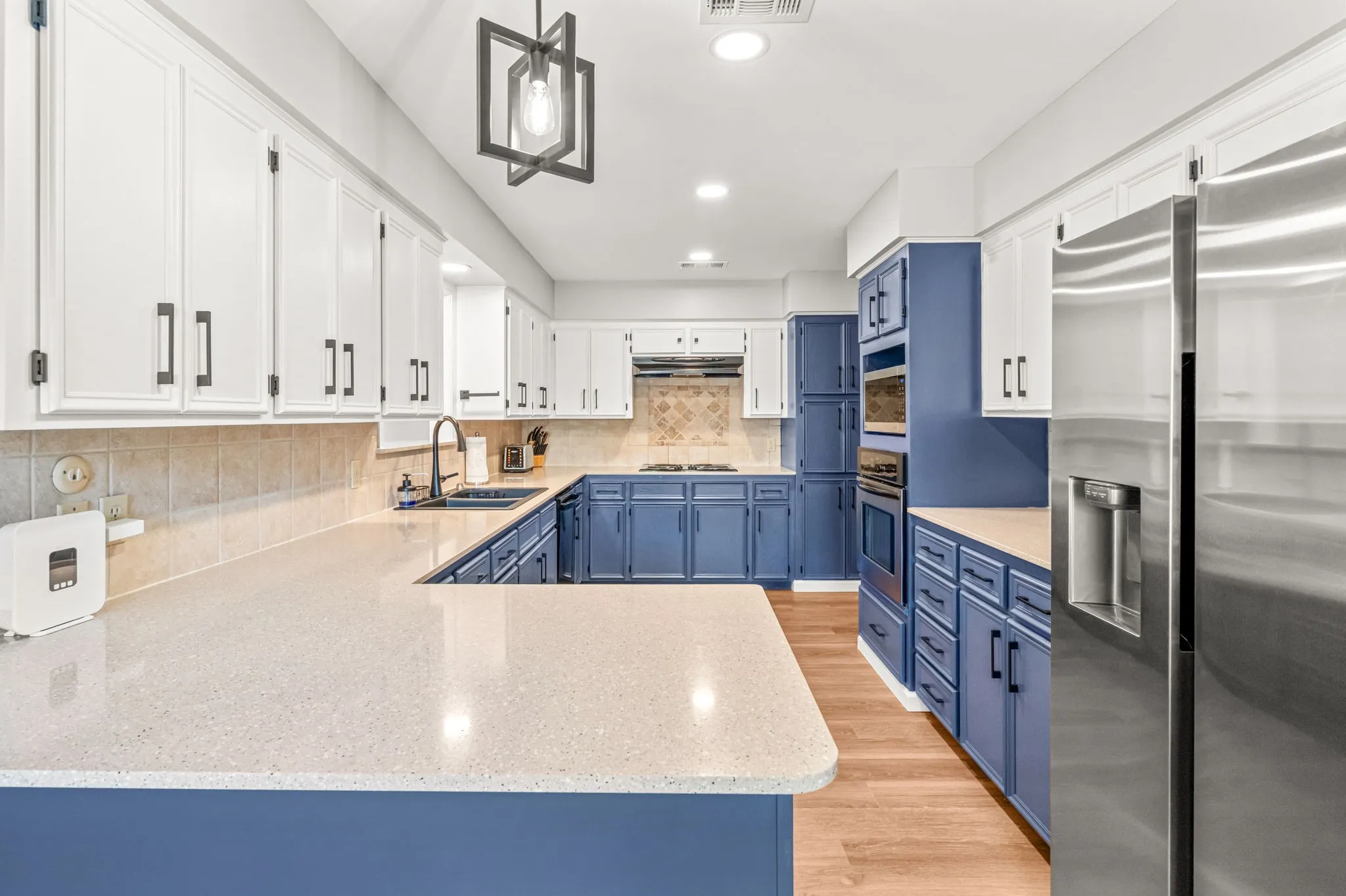 Duplex For Sale in Tarrant County , 5111/5109 Ledgestone Drive, Fort Worth, Texas 76132, 5 Bedroom, 5 Bathroom, Garage spaces, 0 Sqft, built in 1979, mls#21278330, Real Estate Agent in Fort Worth, Homes For Sale in Tarrant county, Homes For Sale in Fort Worth, Realtor in Fort Worth Texas, Real Estate Brokerage Independent Realty Texas, Luminita Cordes Realtor
