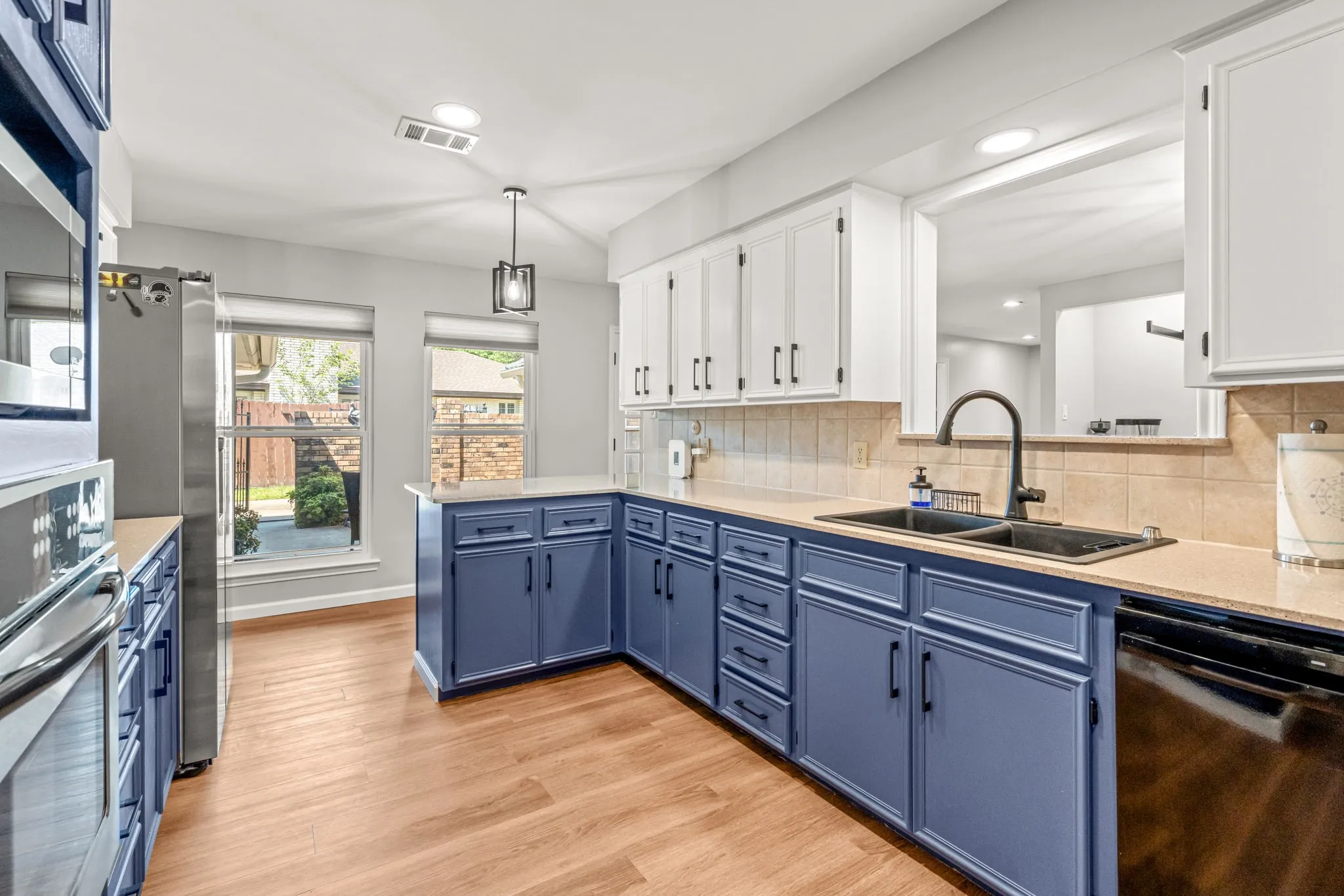 Duplex For Sale in Tarrant County , 5111/5109 Ledgestone Drive, Fort Worth, Texas 76132, 5 Bedroom, 5 Bathroom, Garage spaces, 0 Sqft, built in 1979, mls#21278330, Real Estate Agent in Fort Worth, Homes For Sale in Tarrant county, Homes For Sale in Fort Worth, Realtor in Fort Worth Texas, Real Estate Brokerage Independent Realty Texas, Luminita Cordes Realtor