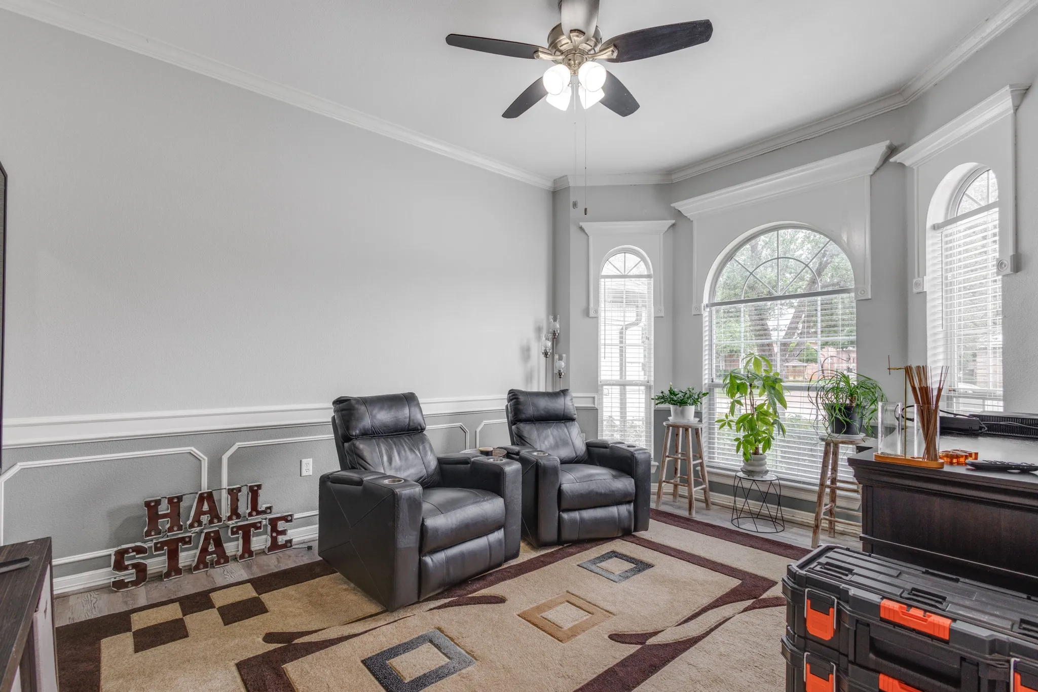 Single Family Residence For Sale in Taylor County , 1625 Lakeshore Drive, Abilene, Texas 79602, 5 Bedrooms, 4 Bathrooms, 3 Garage spaces, 3,640 Sqft, built in 1998, Price $550,000, mls#21276289, Real Estate Agent in Abilene, Homes For Sale in Taylor county, Homes For Sale in Abilene, Realtor in Abilene Texas, Real Estate Brokerage Independent Realty Texas, Luminita Cordes Realtor