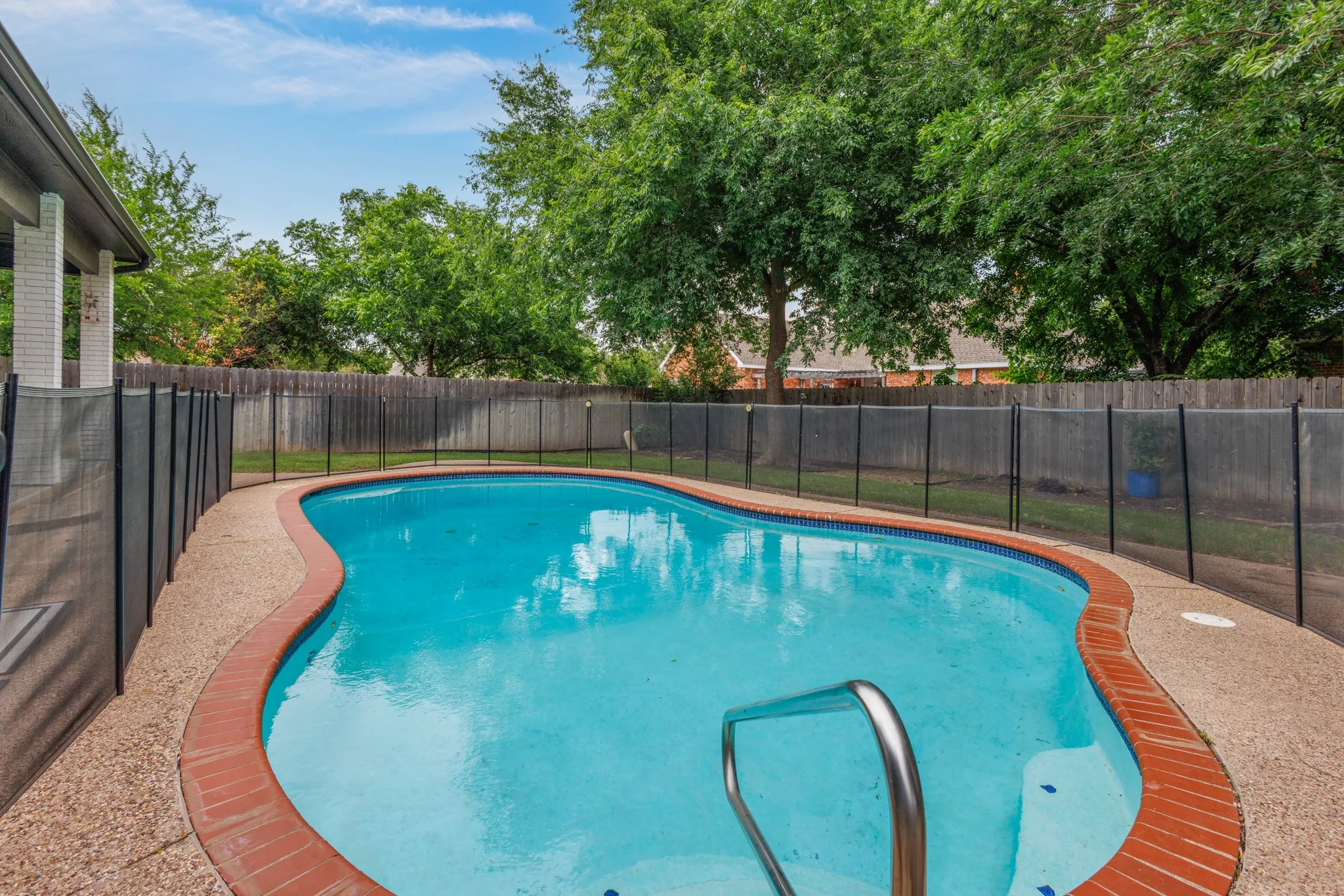 Single Family Residence For Sale in Taylor County , 1625 Lakeshore Drive, Abilene, Texas 79602, 5 Bedrooms, 4 Bathrooms, 3 Garage spaces, 3,640 Sqft, built in 1998, Price $550,000, mls#21276289, Real Estate Agent in Abilene, Homes For Sale in Taylor county, Homes For Sale in Abilene, Realtor in Abilene Texas, Real Estate Brokerage Independent Realty Texas, Luminita Cordes Realtor