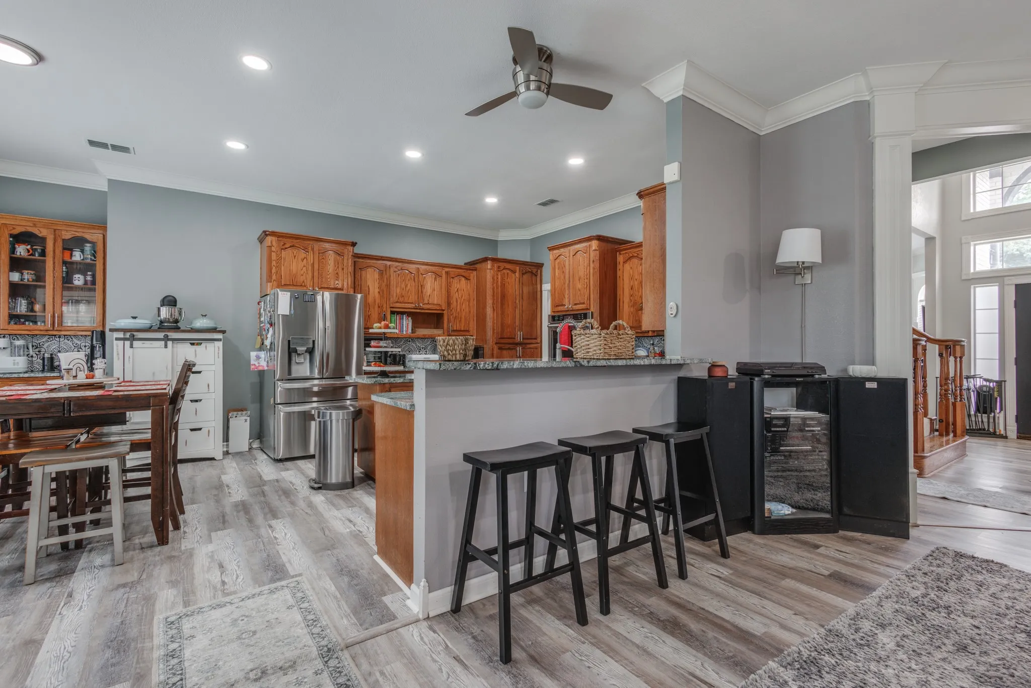 Single Family Residence For Sale in Taylor County , 1625 Lakeshore Drive, Abilene, Texas 79602, 5 Bedrooms, 4 Bathrooms, 3 Garage spaces, 3,640 Sqft, built in 1998, Price $550,000, mls#21276289, Real Estate Agent in Abilene, Homes For Sale in Taylor county, Homes For Sale in Abilene, Realtor in Abilene Texas, Real Estate Brokerage Independent Realty Texas, Luminita Cordes Realtor