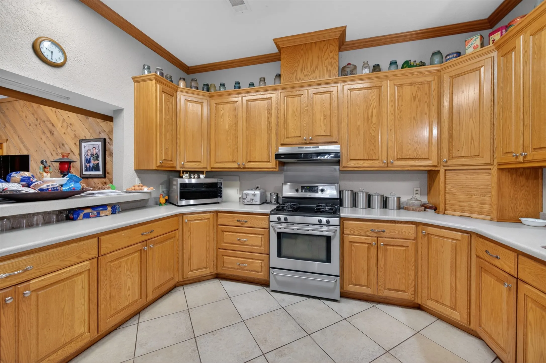 Single Family Residence For Sale in Anderson County , 1053 ACR 499, Athens, Texas 75751, 3 Bedroom, 2 Bathroom, 1 Garage spaces, 2,442 Sqft, built in 2003, mls#21277165, Real Estate Agent in Athens, Homes For Sale in Anderson county, Homes For Sale in Athens, Realtor in Athens Texas, Real Estate Brokerage Independent Realty Texas, Luminita Cordes Realtor