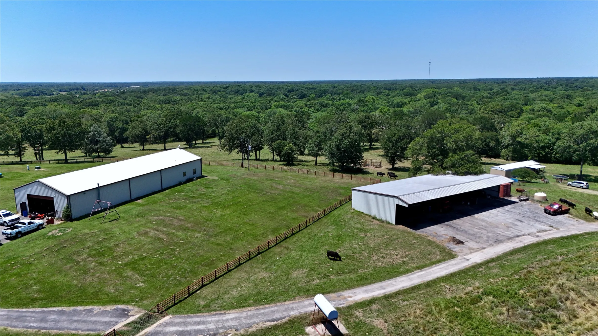 Single Family Residence For Sale in Anderson County , 1053 ACR 499, Athens, Texas 75751, 3 Bedroom, 2 Bathroom, 1 Garage spaces, 2,442 Sqft, built in 2003, mls#21277165, Real Estate Agent in Athens, Homes For Sale in Anderson county, Homes For Sale in Athens, Realtor in Athens Texas, Real Estate Brokerage Independent Realty Texas, Luminita Cordes Realtor