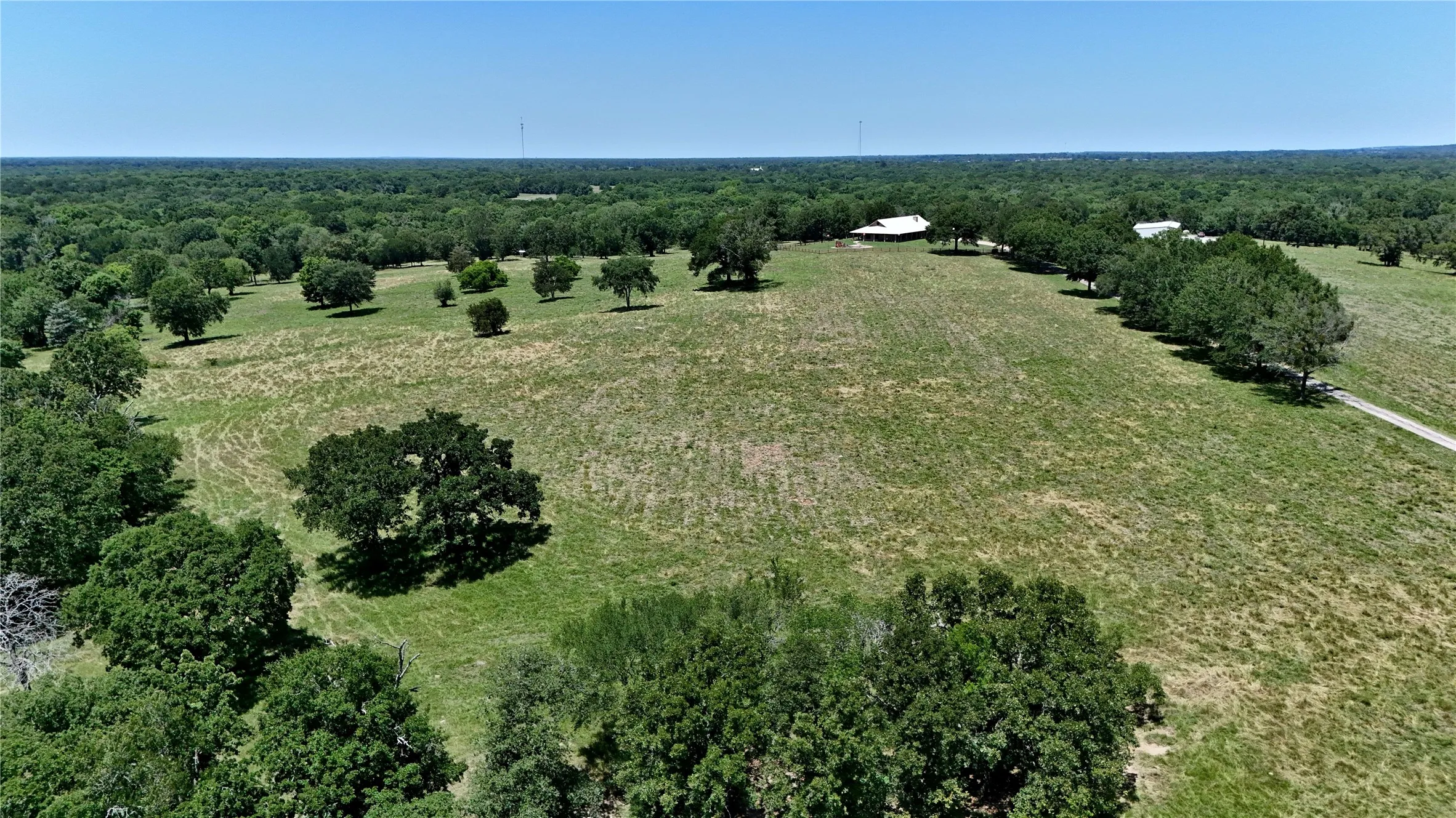 Single Family Residence For Sale in Anderson County , 1053 ACR 499, Athens, Texas 75751, 3 Bedroom, 2 Bathroom, 1 Garage spaces, 2,442 Sqft, built in 2003, mls#21277165, Real Estate Agent in Athens, Homes For Sale in Anderson county, Homes For Sale in Athens, Realtor in Athens Texas, Real Estate Brokerage Independent Realty Texas, Luminita Cordes Realtor
