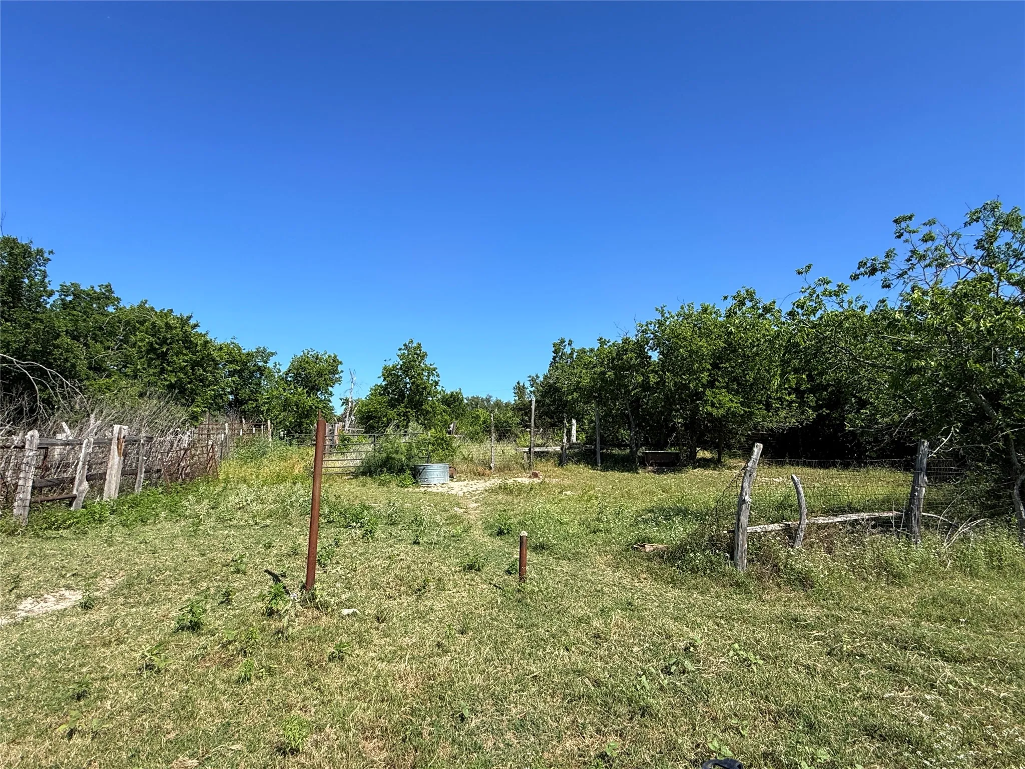 Improved Land For Sale in Hamilton County , 913 N Rice, Hamilton, Texas 76531, 0, 0, Garage spaces, 0 Sqft, built in 0, Price $450,000, mls#21278024, Real Estate Agent in Hamilton, Homes For Sale in Hamilton county, Homes For Sale in Hamilton, Realtor in Hamilton Texas, Real Estate Brokerage Independent Realty Texas, Luminita Cordes Realtor