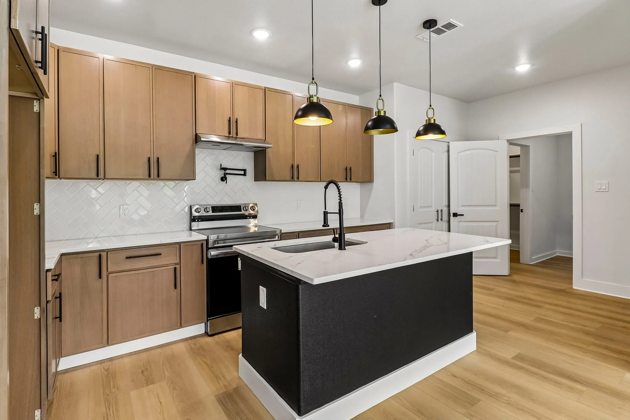 Single Family Residence For Sale in Dallas County , 827 Powell Circle, Mesquite, Texas 75149, 4 Bedroom, 2 Bathroom, 1 Garage spaces, 1,573 Sqft, built in 2026, mls#21278300, Real Estate Agent in Mesquite, Homes For Sale in Dallas county, Homes For Sale in Mesquite, Realtor in Mesquite Texas, Real Estate Brokerage Independent Realty Texas, Luminita Cordes Realtor