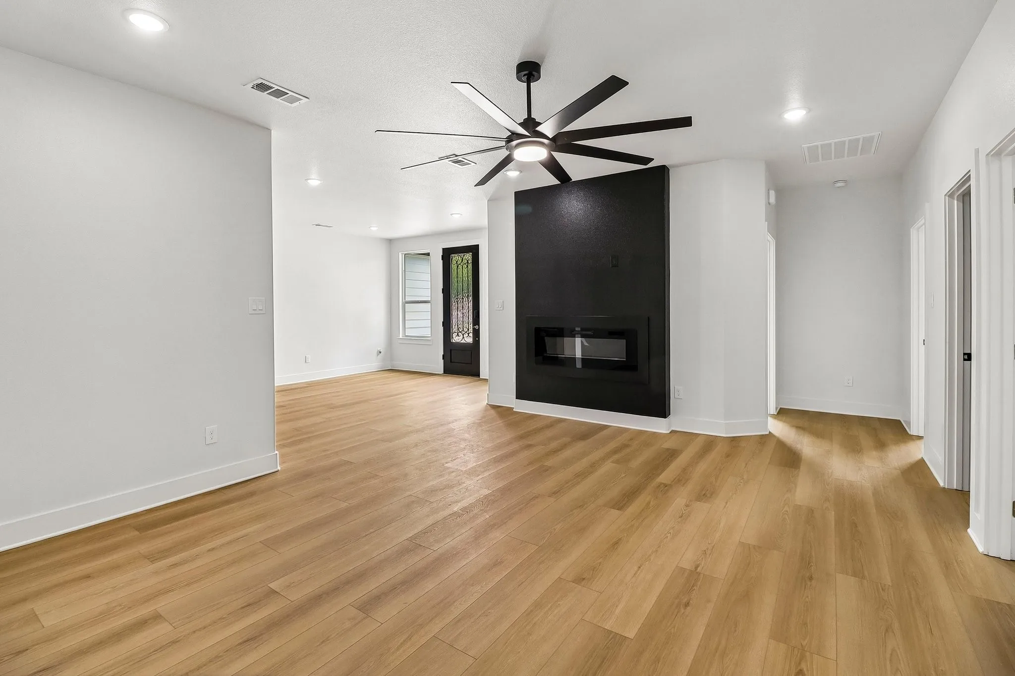 Single Family Residence For Sale in Dallas County , 827 Powell Circle, Mesquite, Texas 75149, 4 Bedroom, 2 Bathroom, 1 Garage spaces, 1,573 Sqft, built in 2026, mls#21278300, Real Estate Agent in Mesquite, Homes For Sale in Dallas county, Homes For Sale in Mesquite, Realtor in Mesquite Texas, Real Estate Brokerage Independent Realty Texas, Luminita Cordes Realtor