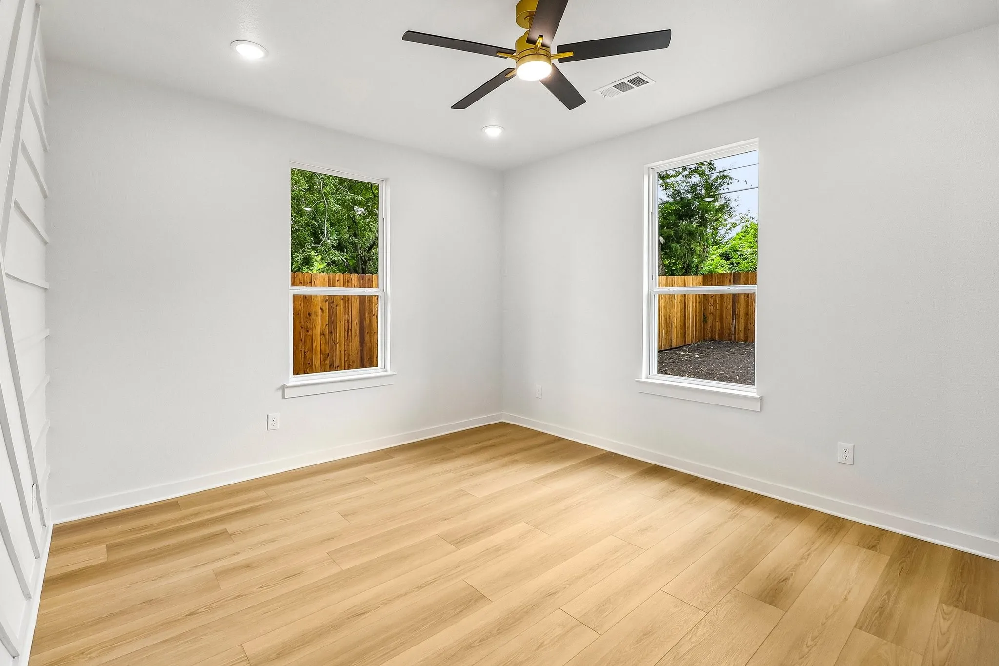 Single Family Residence For Sale in Dallas County , 827 Powell Circle, Mesquite, Texas 75149, 4 Bedroom, 2 Bathroom, 1 Garage spaces, 1,573 Sqft, built in 2026, mls#21278300, Real Estate Agent in Mesquite, Homes For Sale in Dallas county, Homes For Sale in Mesquite, Realtor in Mesquite Texas, Real Estate Brokerage Independent Realty Texas, Luminita Cordes Realtor