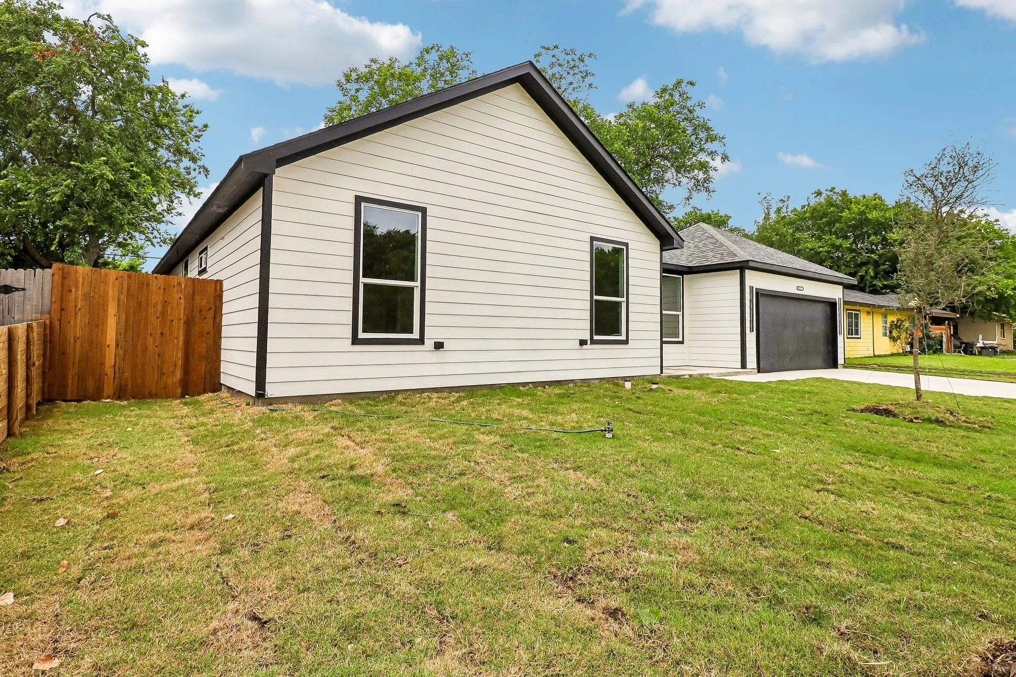 Single Family Residence For Sale in Dallas County , 827 Powell Circle, Mesquite, Texas 75149, 4 Bedroom, 2 Bathroom, 1 Garage spaces, 1,573 Sqft, built in 2026, mls#21278300, Real Estate Agent in Mesquite, Homes For Sale in Dallas county, Homes For Sale in Mesquite, Realtor in Mesquite Texas, Real Estate Brokerage Independent Realty Texas, Luminita Cordes Realtor