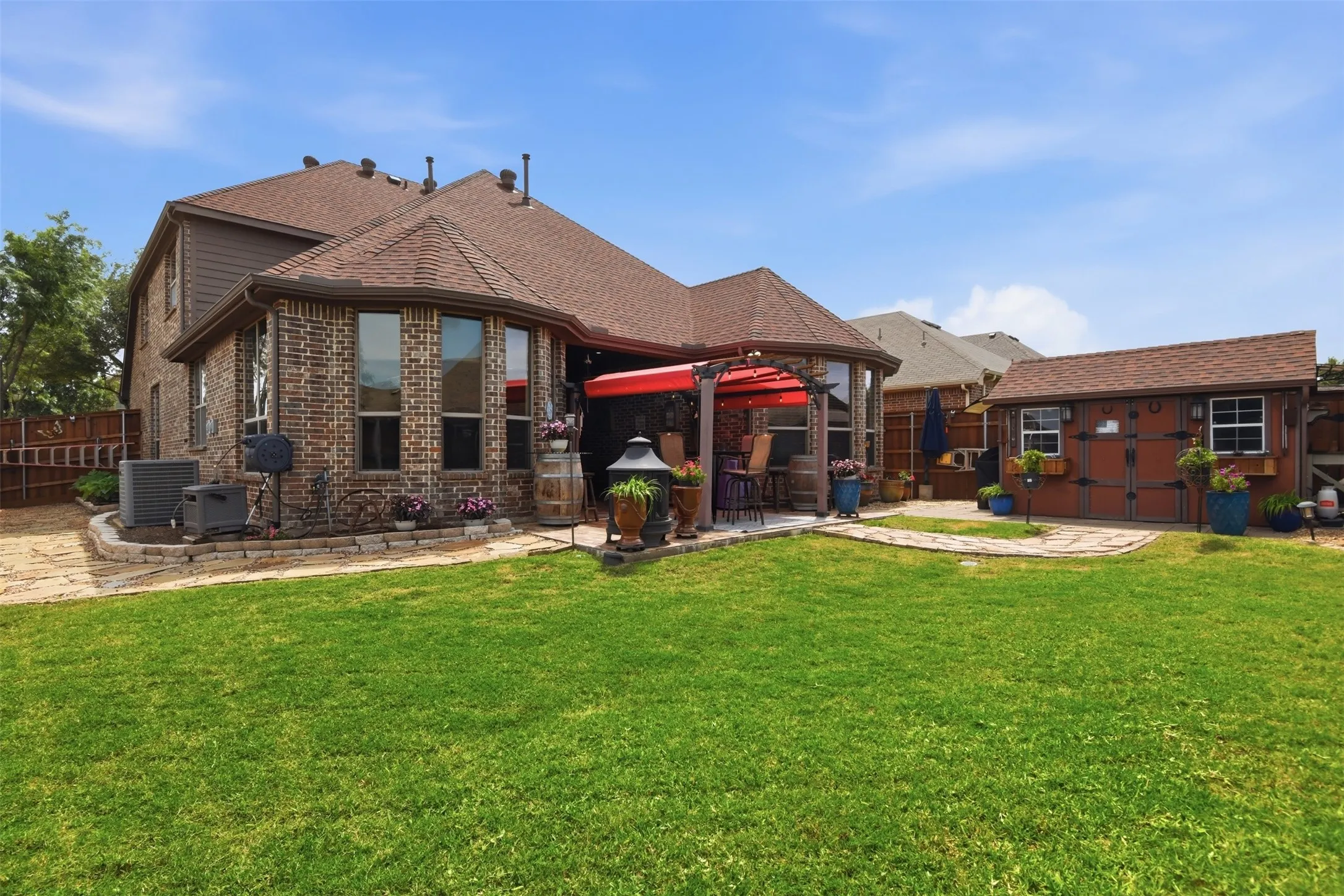 Single Family Residence For Sale in Rockwall County , 572 Louder Way, Fate, Texas 75087, 4 Bedroom, 3 Bathroom, 2 Garage spaces, 2,809 Sqft, built in 2011, mls#21273358, Real Estate Agent in Fate, Homes For Sale in Rockwall county, Homes For Sale in Fate, Realtor in Fate Texas, Real Estate Brokerage Independent Realty Texas, Luminita Cordes Realtor