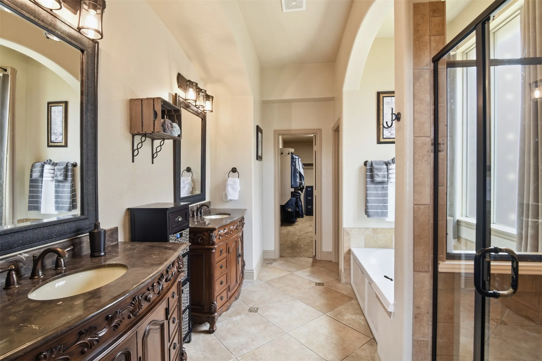Single Family Residence For Sale in Rockwall County , 572 Louder Way, Fate, Texas 75087, 4 Bedroom, 3 Bathroom, 2 Garage spaces, 2,809 Sqft, built in 2011, mls#21273358, Real Estate Agent in Fate, Homes For Sale in Rockwall county, Homes For Sale in Fate, Realtor in Fate Texas, Real Estate Brokerage Independent Realty Texas, Luminita Cordes Realtor