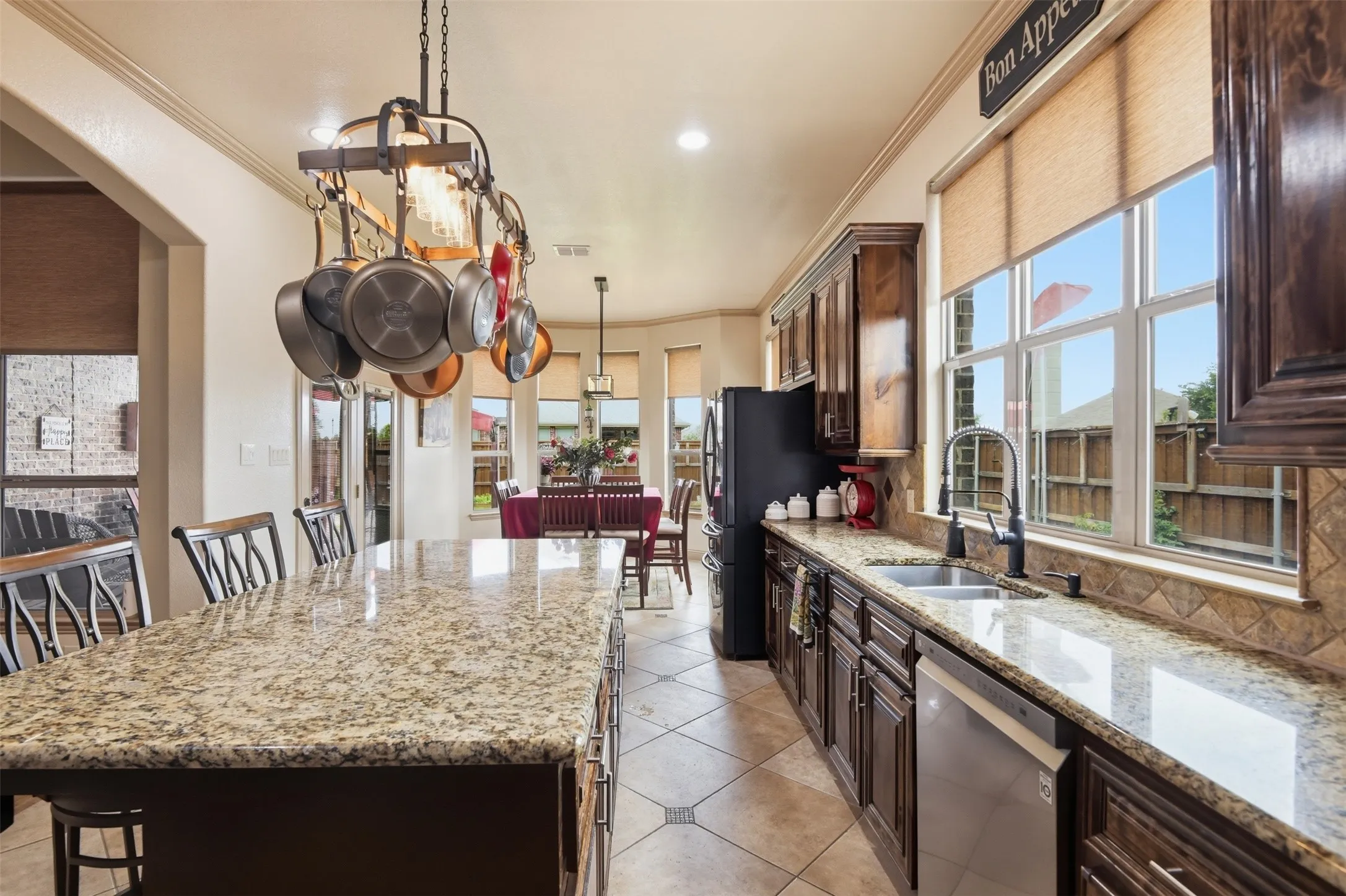 Single Family Residence For Sale in Rockwall County , 572 Louder Way, Fate, Texas 75087, 4 Bedroom, 3 Bathroom, 2 Garage spaces, 2,809 Sqft, built in 2011, mls#21273358, Real Estate Agent in Fate, Homes For Sale in Rockwall county, Homes For Sale in Fate, Realtor in Fate Texas, Real Estate Brokerage Independent Realty Texas, Luminita Cordes Realtor