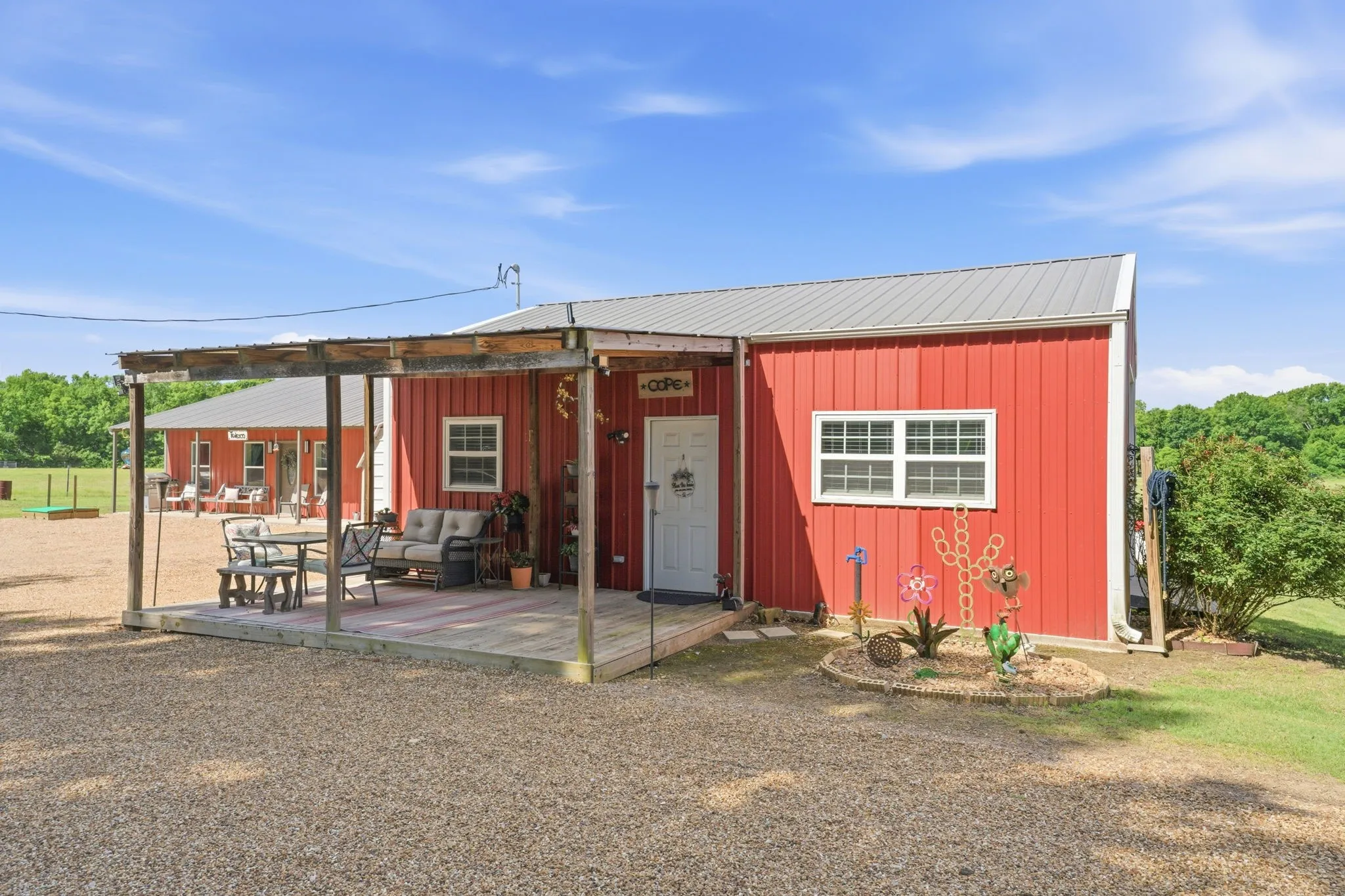 720 sqft Guest House with 1bed and 1bath built in 2016