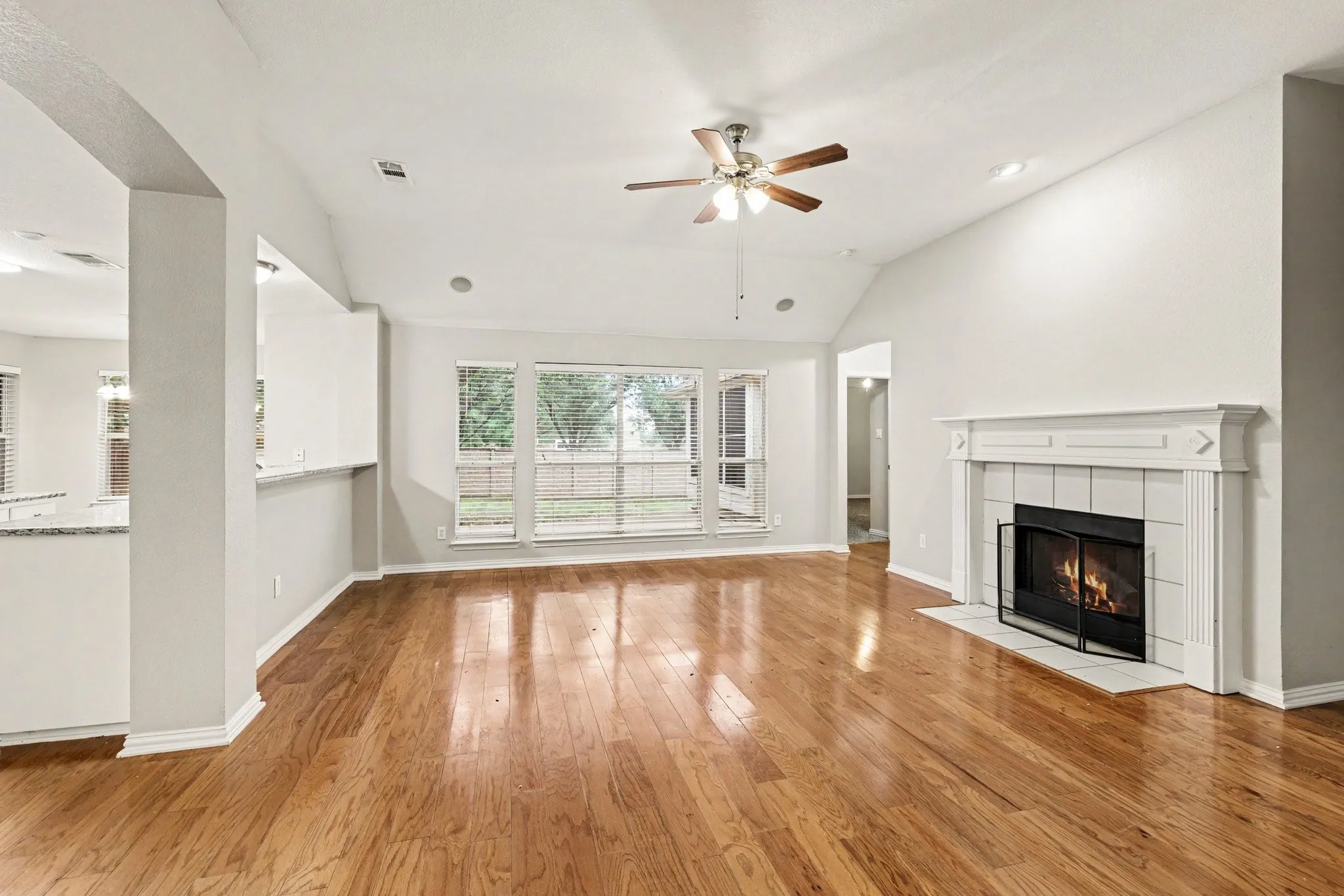 Single Family Residence For Sale in Denton County , 612 Alpine Cove, Flower Mound, Texas 75028, 4 Bedroom, 2 Bathroom, 2 Garage spaces, 2,211 Sqft, built in 1997, mls#21278374, Real Estate Agent in Flower Mound, Homes For Sale in Denton county, Homes For Sale in Flower Mound, Realtor in Flower Mound Texas, Real Estate Brokerage Independent Realty Texas, Luminita Cordes Realtor