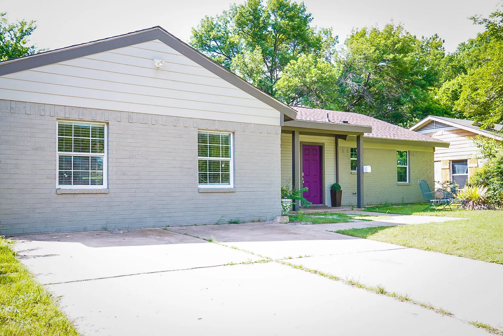 Single Family Residence For Sale in Tarrant County , 341 Christie Avenue, Everman, Texas 76140, 3 Bedroom, 2 Bathroom, Garage spaces, 1,702 Sqft, built in 1964, mls#21274542, Real Estate Agent in Everman, Homes For Sale in Tarrant county, Homes For Sale in Everman, Realtor in Everman Texas, Real Estate Brokerage Independent Realty Texas, Luminita Cordes Realtor
