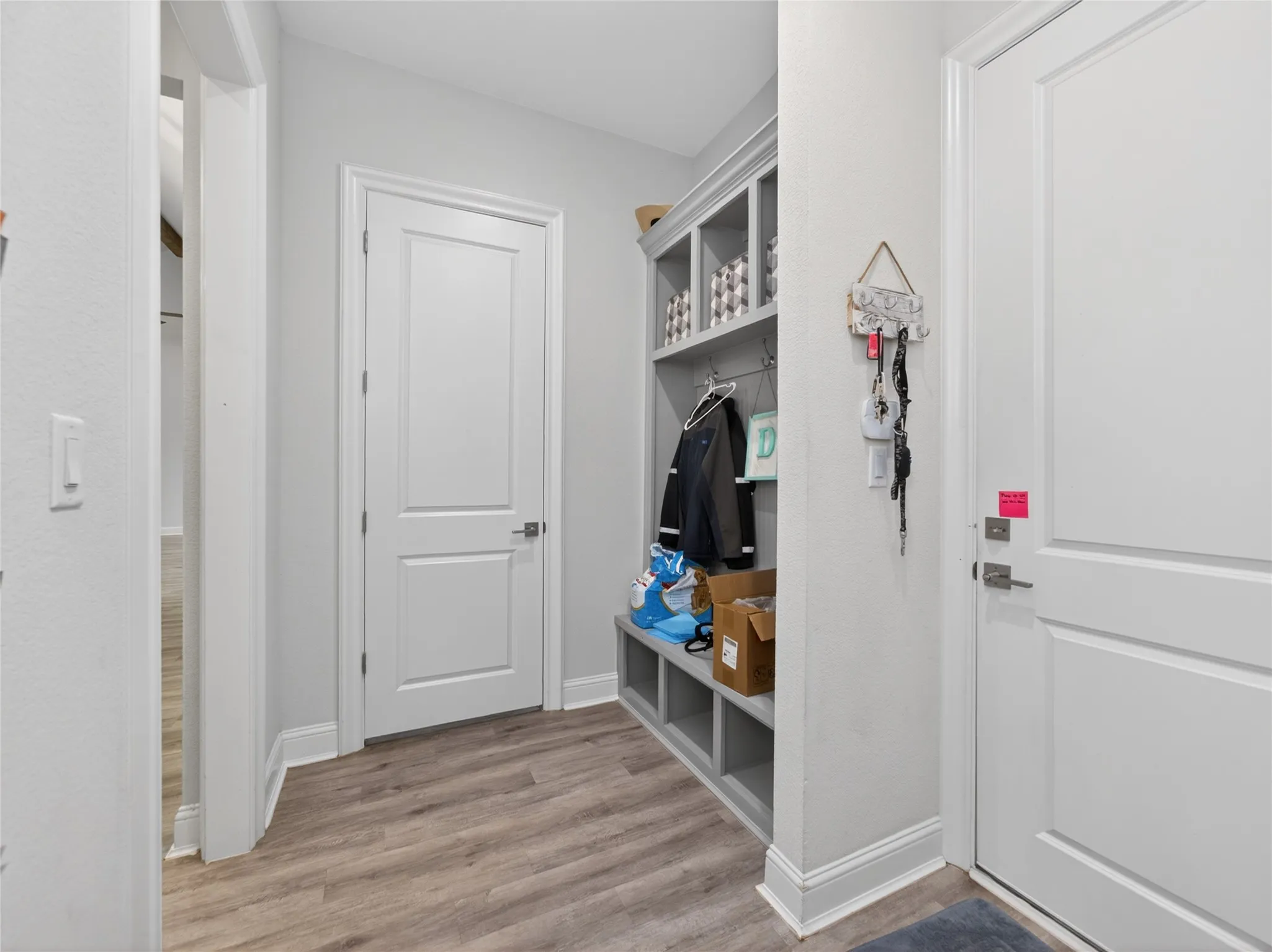 Single Family Residence For Sale in Hill County , 18107 Forrest Drive, Whitney, Texas 76692, 3 Bedroom, 4 Bathroom, 2 Garage spaces, 2,415 Sqft, built in 2022, mls#21275133, Real Estate Agent in Whitney, Homes For Sale in Hill county, Homes For Sale in Whitney, Realtor in Whitney Texas, Real Estate Brokerage Independent Realty Texas, Luminita Cordes Realtor