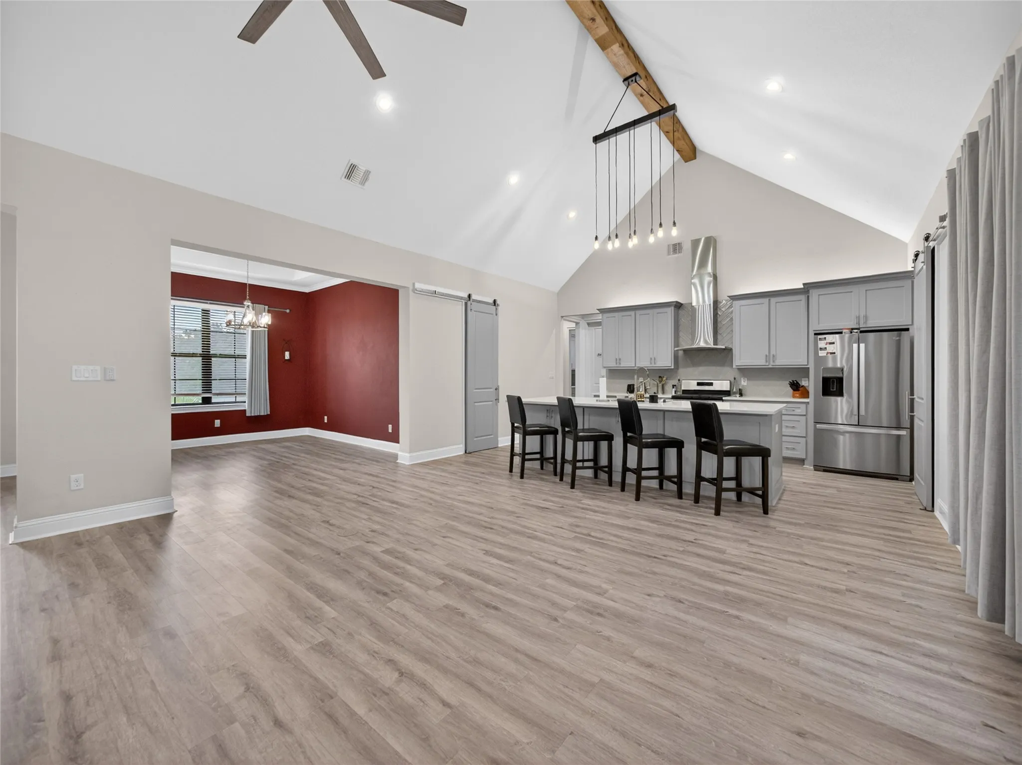 Single Family Residence For Sale in Hill County , 18107 Forrest Drive, Whitney, Texas 76692, 3 Bedroom, 4 Bathroom, 2 Garage spaces, 2,415 Sqft, built in 2022, mls#21275133, Real Estate Agent in Whitney, Homes For Sale in Hill county, Homes For Sale in Whitney, Realtor in Whitney Texas, Real Estate Brokerage Independent Realty Texas, Luminita Cordes Realtor