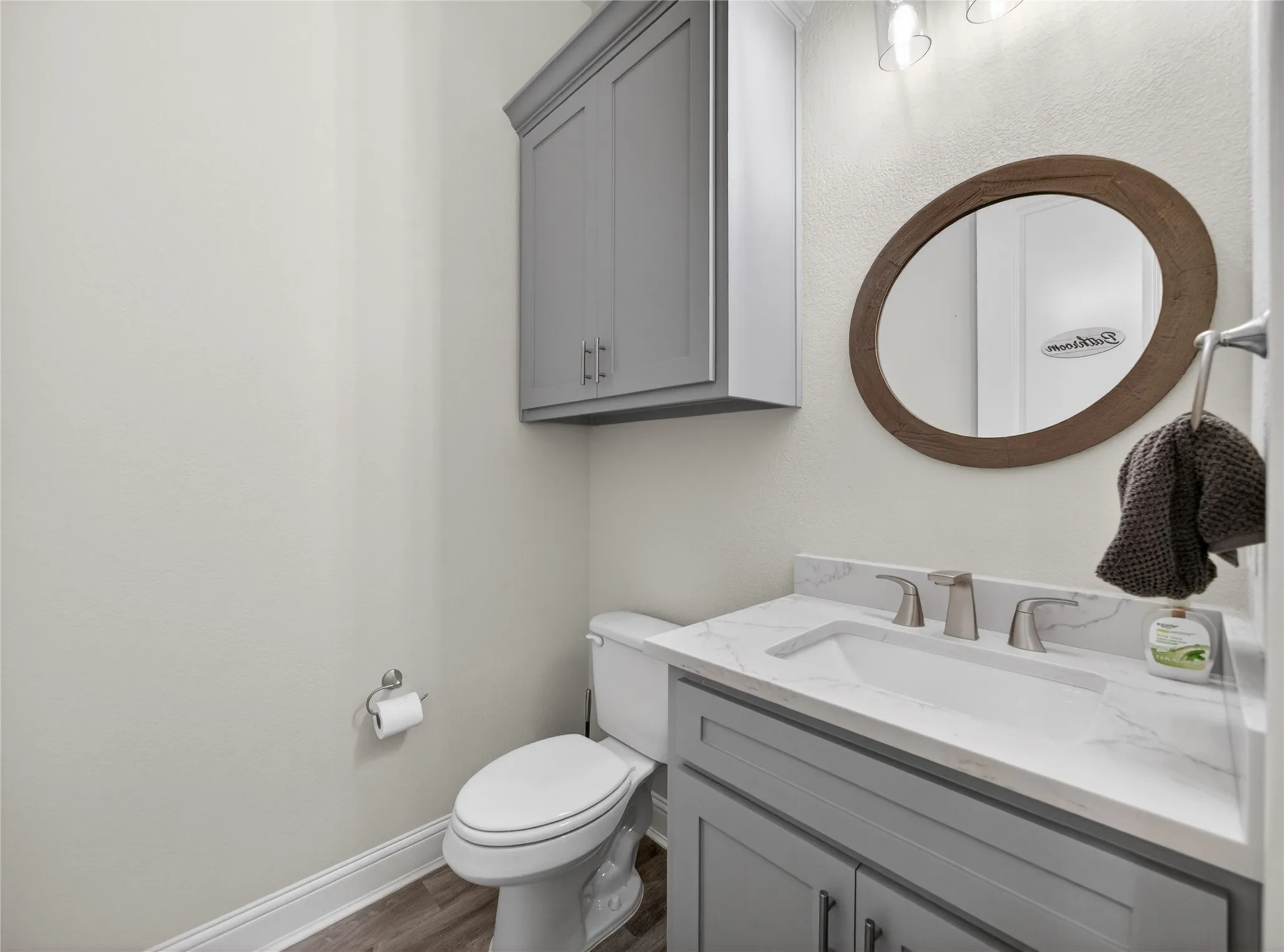 Single Family Residence For Sale in Hill County , 18107 Forrest Drive, Whitney, Texas 76692, 3 Bedroom, 4 Bathroom, 2 Garage spaces, 2,415 Sqft, built in 2022, mls#21275133, Real Estate Agent in Whitney, Homes For Sale in Hill county, Homes For Sale in Whitney, Realtor in Whitney Texas, Real Estate Brokerage Independent Realty Texas, Luminita Cordes Realtor
