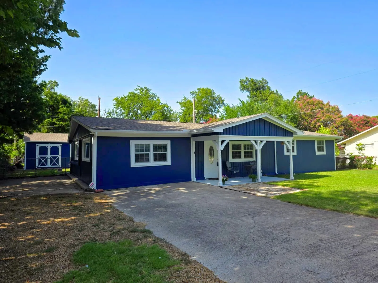 Single Family Residence For Sale in Denton County , 105 Alice Drive, Little Elm, Texas 75068, 3 Bedroom, 2 Bathroom, Garage spaces, 1,595 Sqft, built in 1988, mls#21277339, Real Estate Agent in Little Elm, Homes For Sale in Denton county, Homes For Sale in Little Elm, Realtor in Little Elm Texas, Real Estate Brokerage Independent Realty Texas, Luminita Cordes Realtor