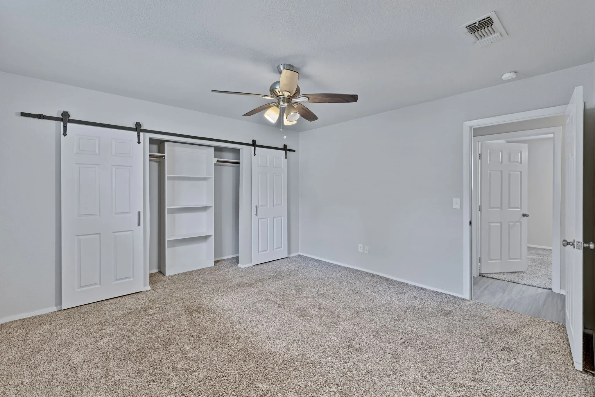 Single Family Residence For Sale in Denton County , 105 Alice Drive, Little Elm, Texas 75068, 3 Bedroom, 2 Bathroom, Garage spaces, 1,595 Sqft, built in 1988, mls#21277339, Real Estate Agent in Little Elm, Homes For Sale in Denton county, Homes For Sale in Little Elm, Realtor in Little Elm Texas, Real Estate Brokerage Independent Realty Texas, Luminita Cordes Realtor