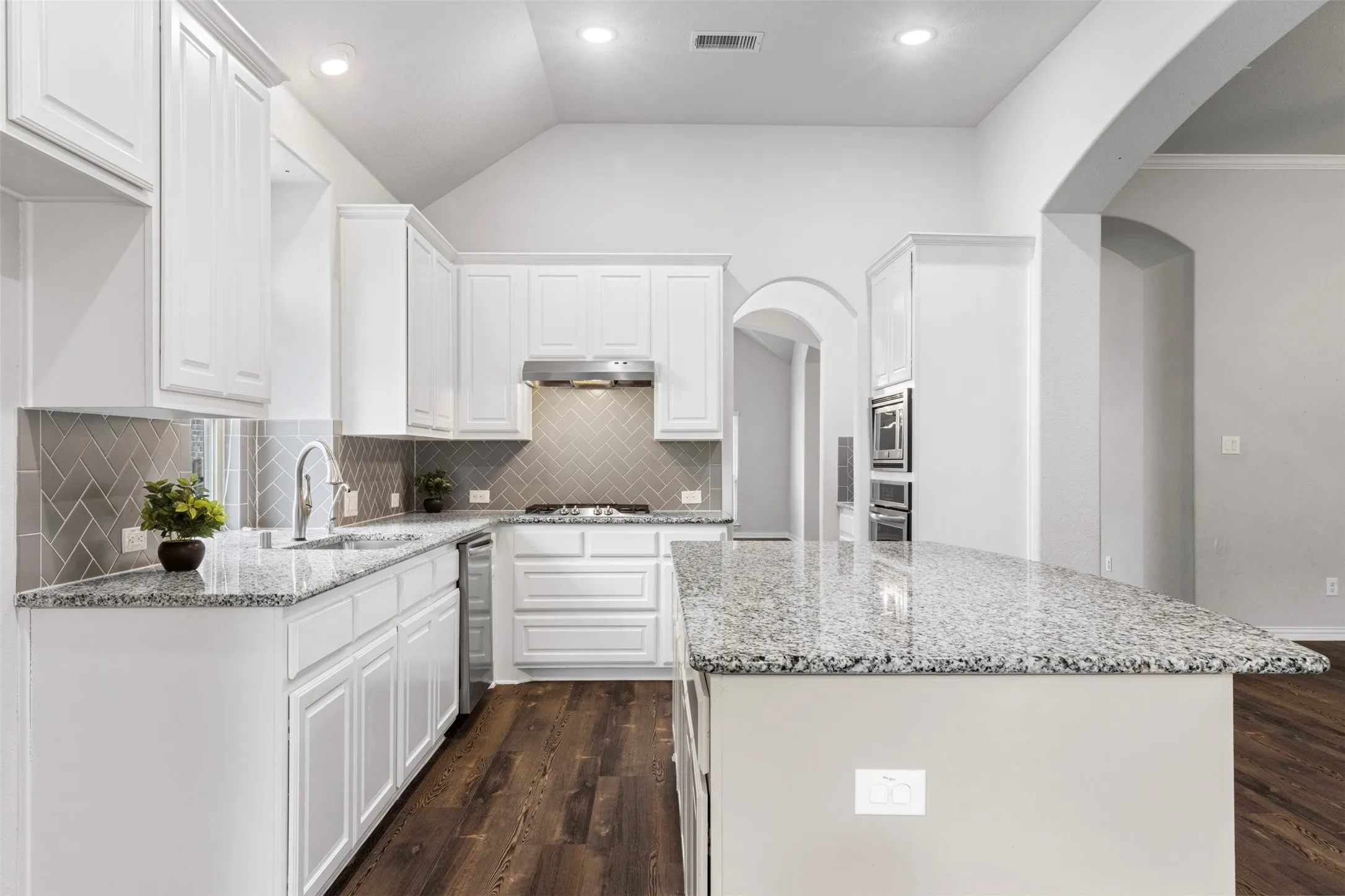 Single Family Residence For Sale in Collin County , 2410 Richland Chambers Court, Wylie, Texas 75098, 4 Bedroom, 2 Bathroom, 2 Garage spaces, 2,386 Sqft, built in 2018, mls#21276112, Real Estate Agent in Wylie, Homes For Sale in Collin county, Homes For Sale in Wylie, Realtor in Wylie Texas, Real Estate Brokerage Independent Realty Texas, Luminita Cordes Realtor