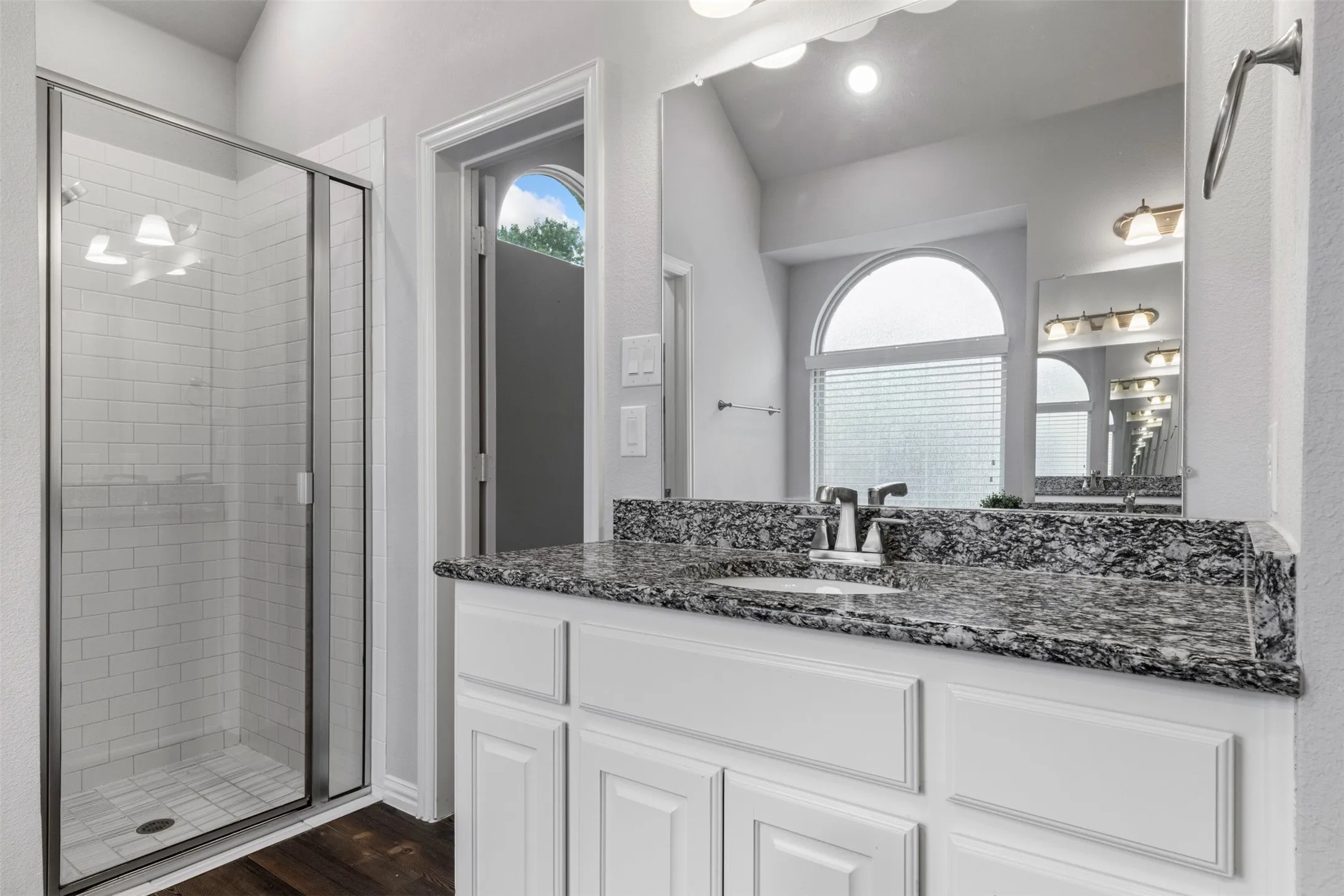Single Family Residence For Sale in Collin County , 2410 Richland Chambers Court, Wylie, Texas 75098, 4 Bedroom, 2 Bathroom, 2 Garage spaces, 2,386 Sqft, built in 2018, mls#21276112, Real Estate Agent in Wylie, Homes For Sale in Collin county, Homes For Sale in Wylie, Realtor in Wylie Texas, Real Estate Brokerage Independent Realty Texas, Luminita Cordes Realtor