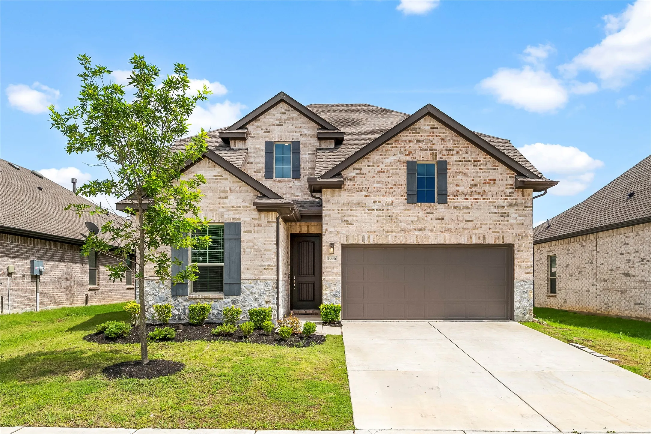 Single Family Residence For Sale in Rockwall County , 5036 Stream Turn Drive, Royse City, Texas 75189, 3 Bedroom, 3 Bathroom, 2 Garage spaces, 2,824 Sqft, built in 2022, mls#21277302, Real Estate Agent in Royse City, Homes For Sale in Rockwall county, Homes For Sale in Royse City, Realtor in Royse City Texas, Real Estate Brokerage Independent Realty Texas, Luminita Cordes Realtor
