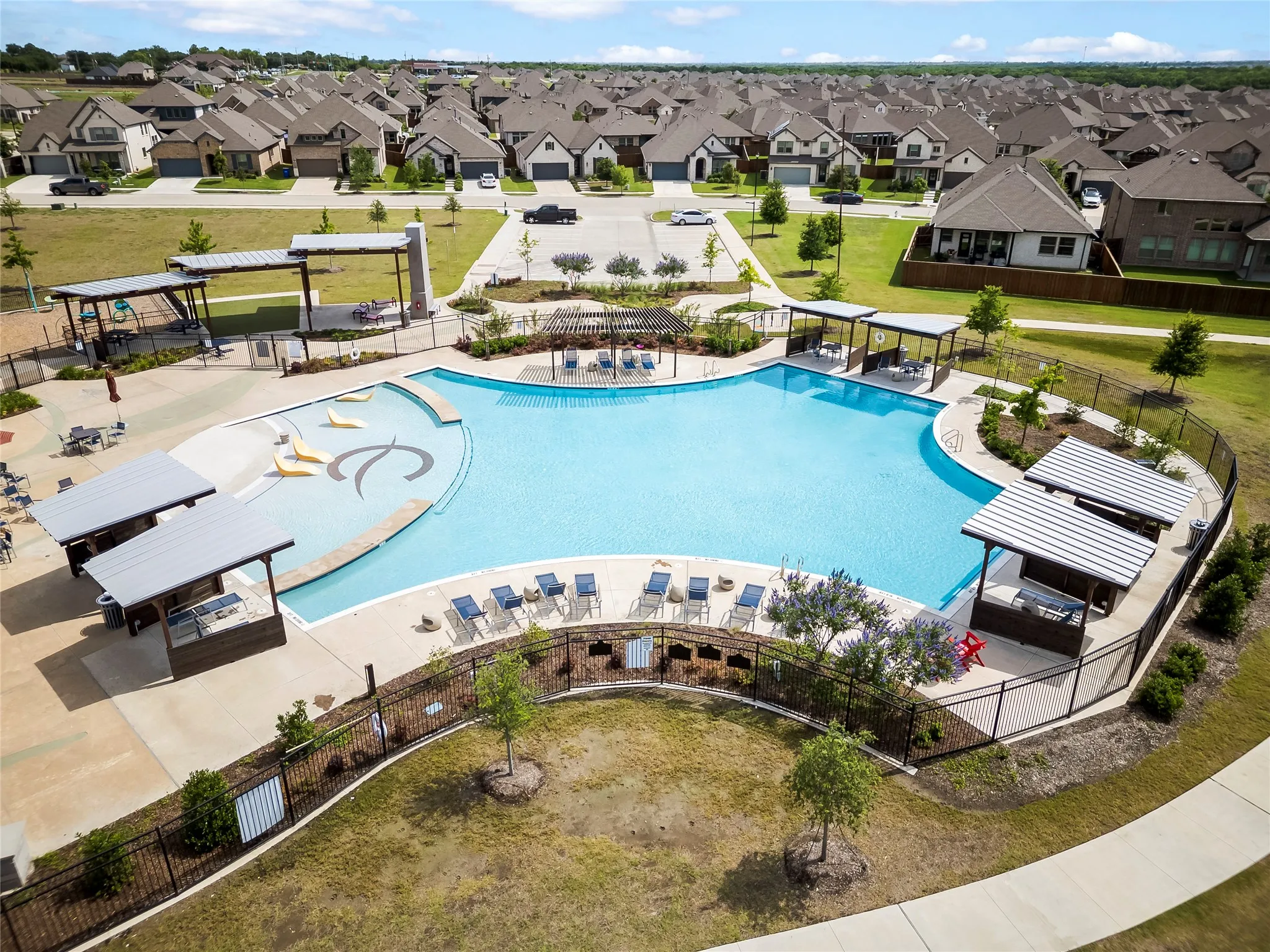 Single Family Residence For Sale in Rockwall County , 5036 Stream Turn Drive, Royse City, Texas 75189, 3 Bedroom, 3 Bathroom, 2 Garage spaces, 2,824 Sqft, built in 2022, mls#21277302, Real Estate Agent in Royse City, Homes For Sale in Rockwall county, Homes For Sale in Royse City, Realtor in Royse City Texas, Real Estate Brokerage Independent Realty Texas, Luminita Cordes Realtor