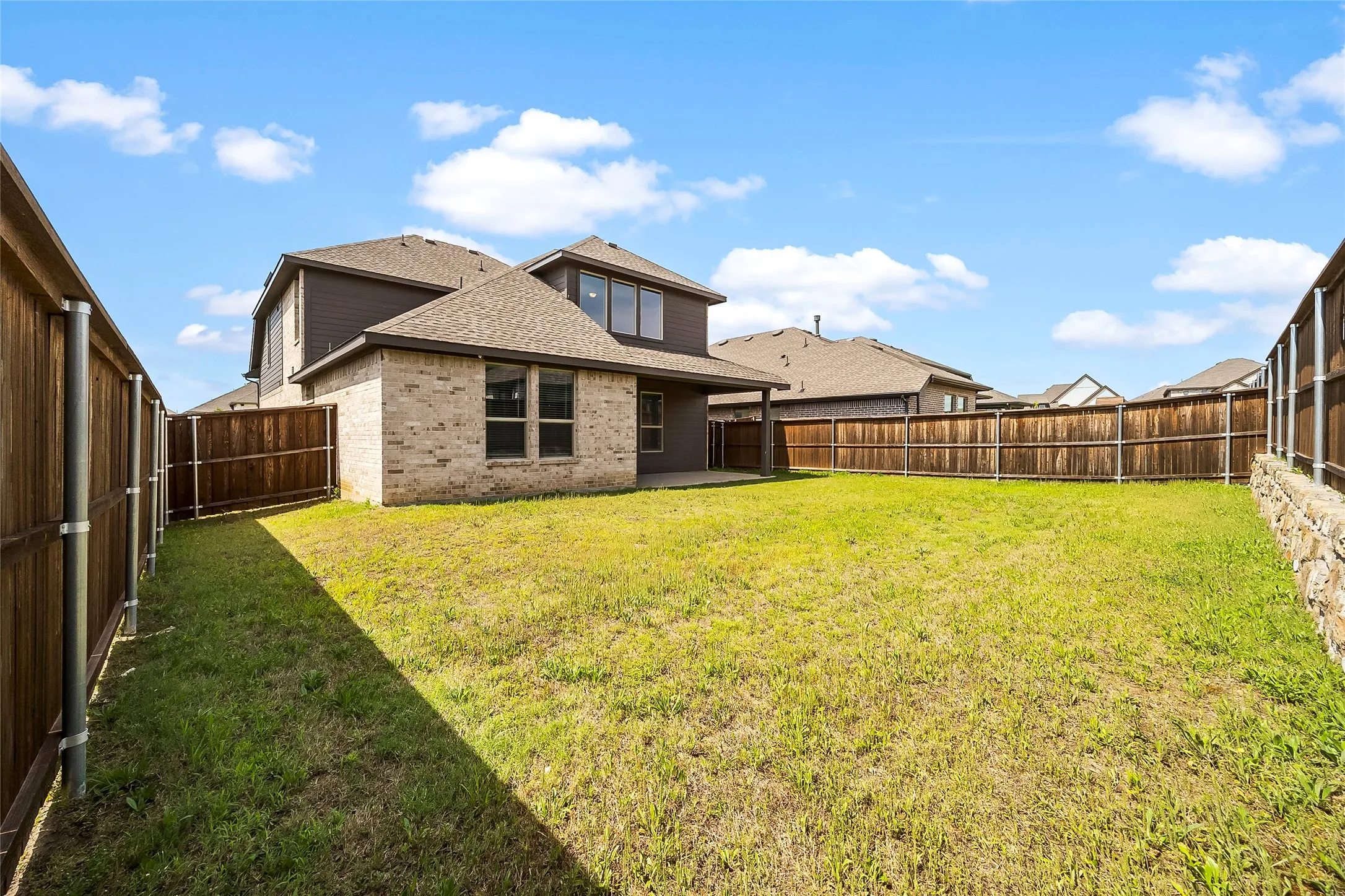 Single Family Residence For Sale in Rockwall County , 5036 Stream Turn Drive, Royse City, Texas 75189, 3 Bedroom, 3 Bathroom, 2 Garage spaces, 2,824 Sqft, built in 2022, mls#21277302, Real Estate Agent in Royse City, Homes For Sale in Rockwall county, Homes For Sale in Royse City, Realtor in Royse City Texas, Real Estate Brokerage Independent Realty Texas, Luminita Cordes Realtor