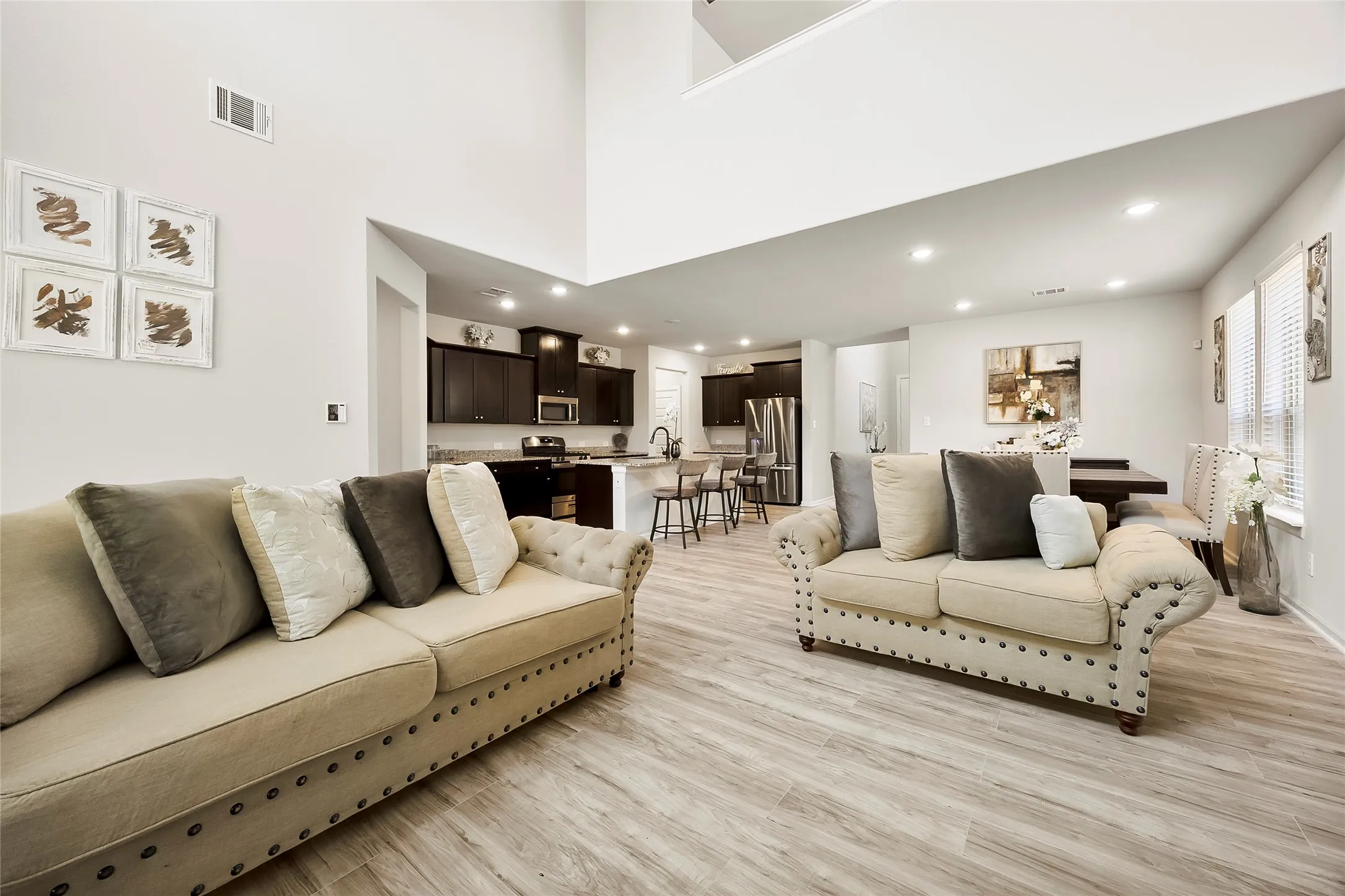 Single Family Residence For Sale in Rockwall County , 5036 Stream Turn Drive, Royse City, Texas 75189, 3 Bedroom, 3 Bathroom, 2 Garage spaces, 2,824 Sqft, built in 2022, mls#21277302, Real Estate Agent in Royse City, Homes For Sale in Rockwall county, Homes For Sale in Royse City, Realtor in Royse City Texas, Real Estate Brokerage Independent Realty Texas, Luminita Cordes Realtor
