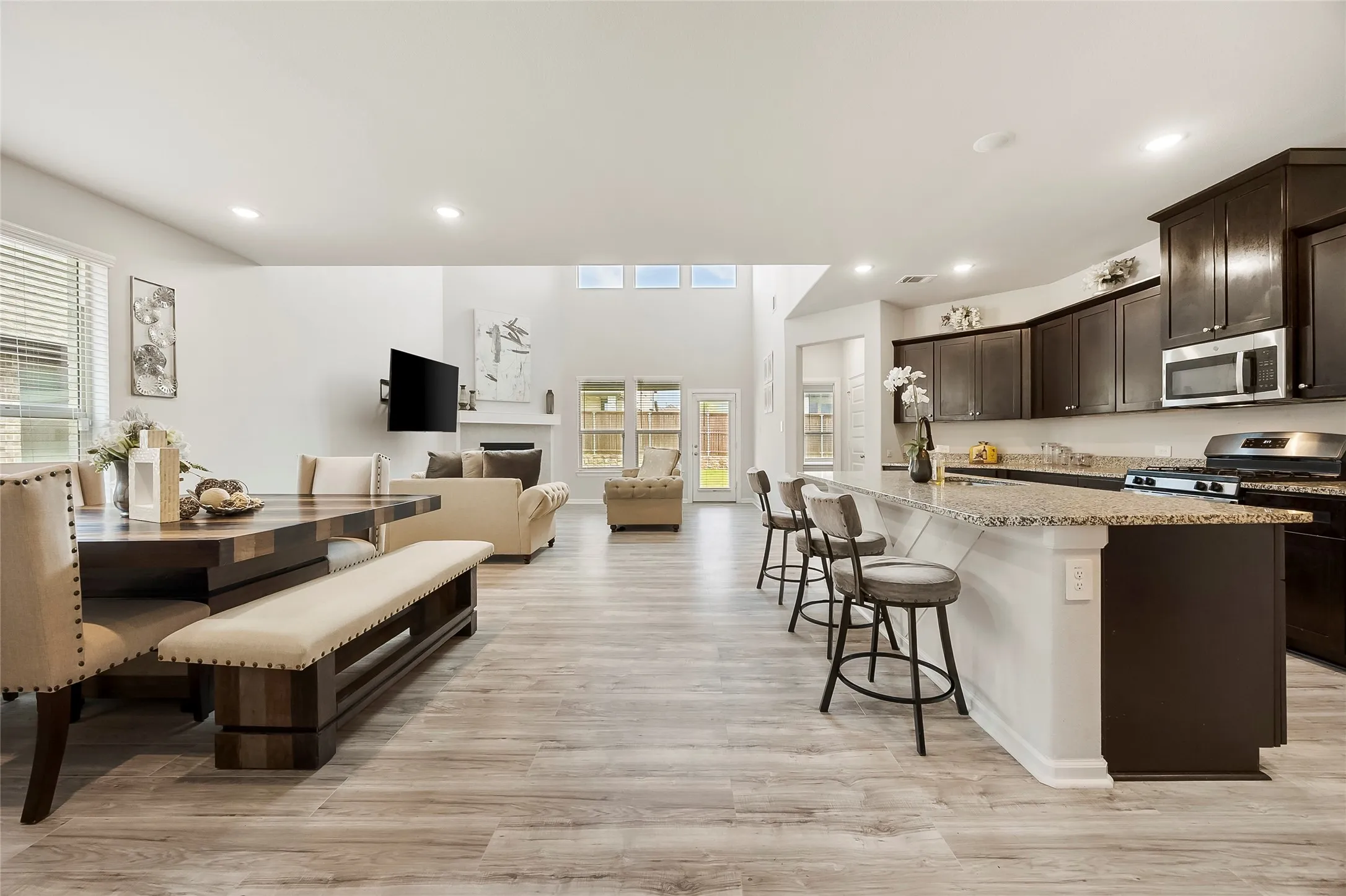 Single Family Residence For Sale in Rockwall County , 5036 Stream Turn Drive, Royse City, Texas 75189, 3 Bedroom, 3 Bathroom, 2 Garage spaces, 2,824 Sqft, built in 2022, mls#21277302, Real Estate Agent in Royse City, Homes For Sale in Rockwall county, Homes For Sale in Royse City, Realtor in Royse City Texas, Real Estate Brokerage Independent Realty Texas, Luminita Cordes Realtor