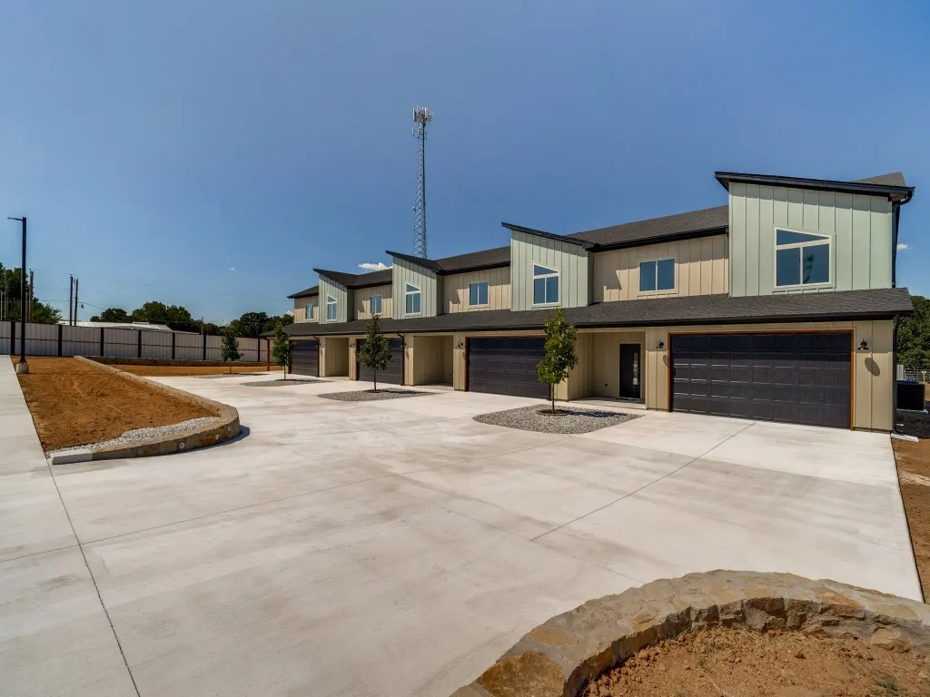 Townhouse For Rent in Parker County , 1007 Agua Escondida Court, Springtown, Texas 76082, 3 Bedroom, 3 Bathroom, 2 Garage spaces, 1,600 Sqft, built in 2026, mls#21278394, Real Estate Agent in Springtown, Homes For Rent in Parker county, Homes For Rent in Springtown, Realtor in Springtown Texas, Real Estate Brokerage Independent Realty Texas, Luminita Cordes Realtor