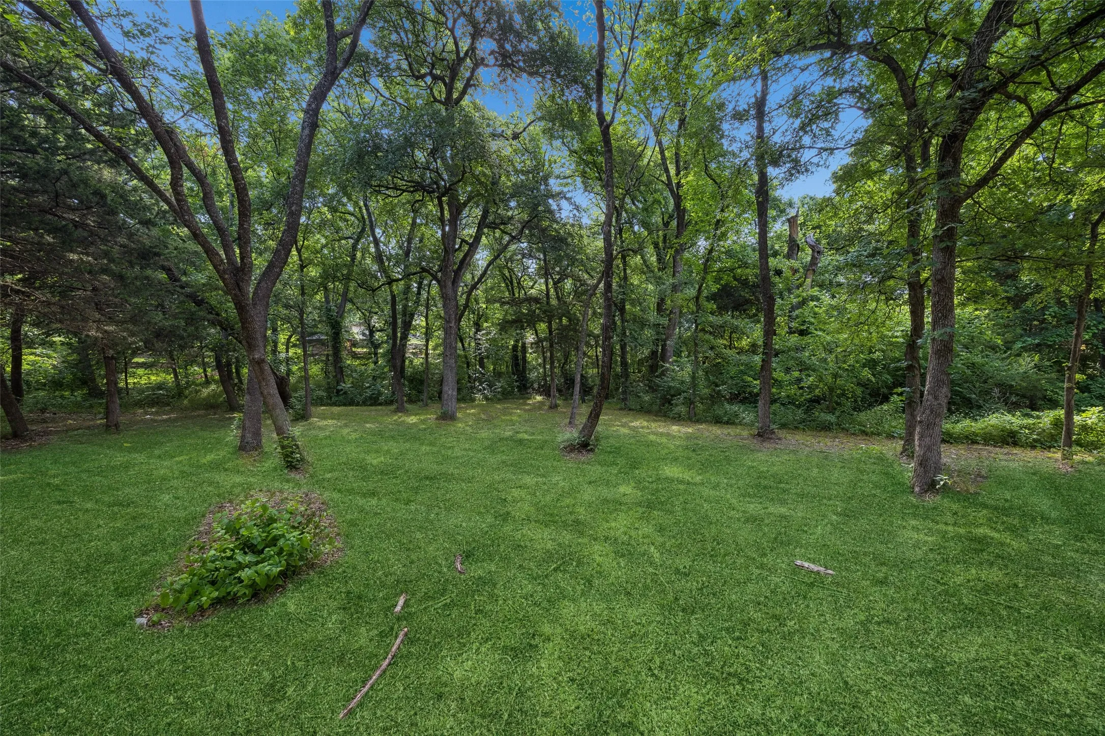 Improved Land For Sale in Ellis County , 1806 Sunset Crossing, Cedar Hill, Texas 75104, 0, 0, Garage spaces, 0 Sqft, built in 0, Price $175,000, mls#21276640, Real Estate Agent in Cedar Hill, Homes For Sale in Ellis county, Homes For Sale in Cedar Hill, Realtor in Cedar Hill Texas, Real Estate Brokerage Independent Realty Texas, Luminita Cordes Realtor