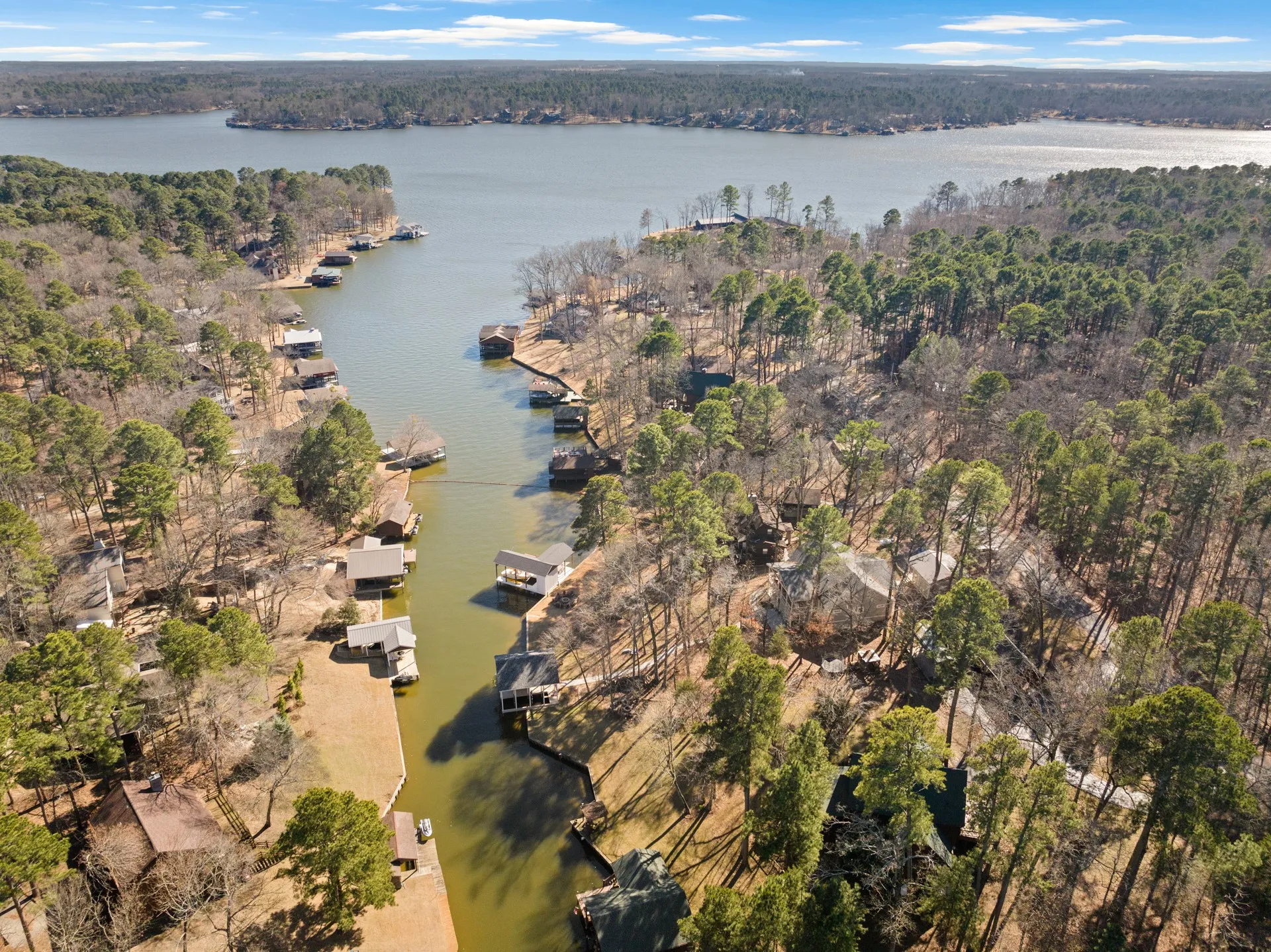 Single Family Residence For Sale in Franklin (TX) County , 203 King Laurence, Scroggins, Texas 75480, 3 Bedrooms, 2 Bathrooms, 2 Garage spaces, 1,481 Sqft, built in 1985, Price $799,000, mls#21278355, Real Estate Agent in Scroggins, Homes For Sale in Franklin (TX) county, Homes For Sale in Scroggins, Realtor in Scroggins Texas, Real Estate Brokerage Independent Realty Texas, Luminita Cordes Realtor