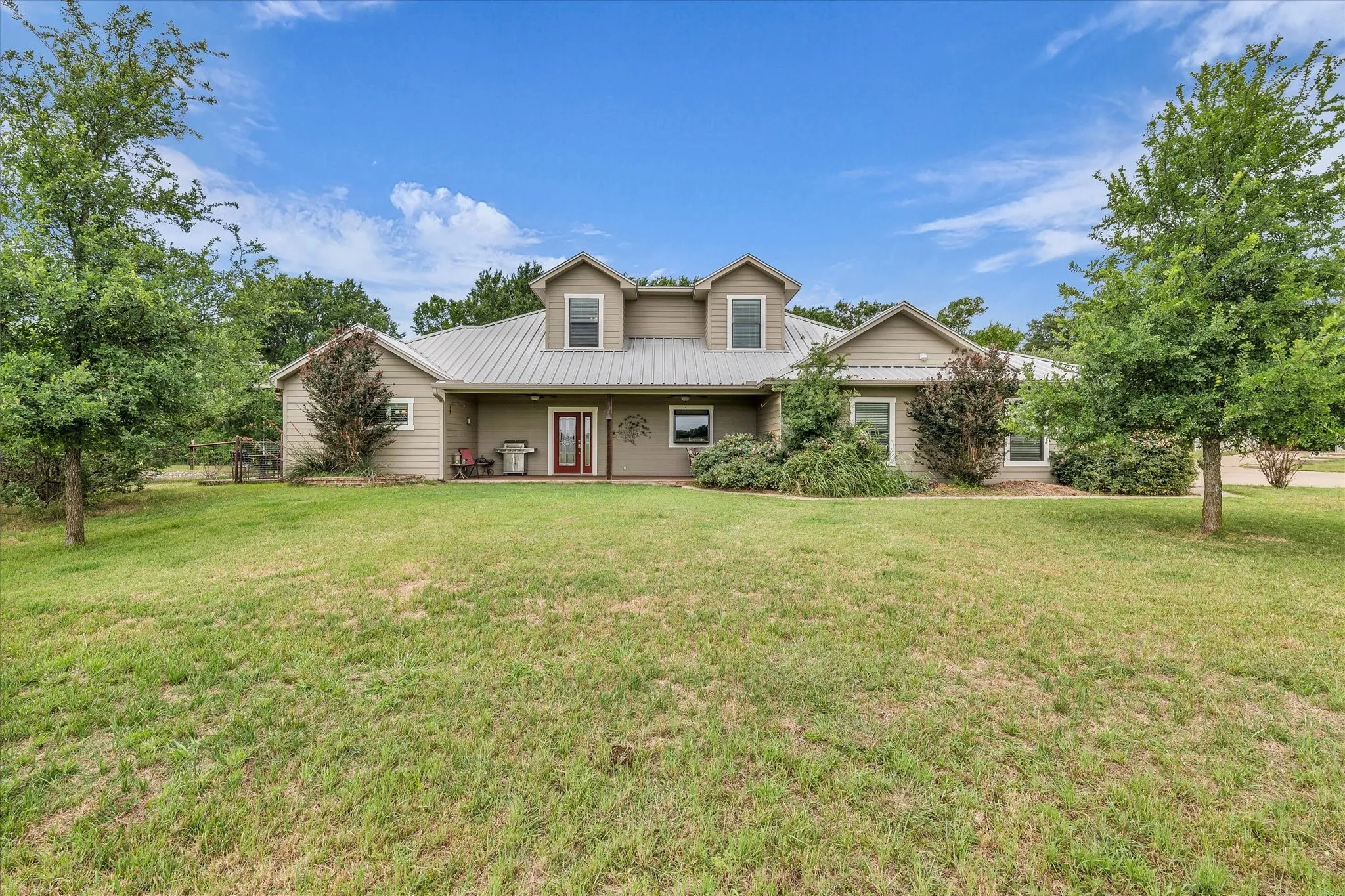 Single Family Residence For Sale in Mc Lennan County , 613 Bone Road, Valley Mills, Texas 76689, 4 Bedroom, 4 Bathroom, 2 Garage spaces, 2,813 Sqft, built in 2014, mls#21261454, Real Estate Agent in Valley Mills, Homes For Sale in Mc Lennan county, Homes For Sale in Valley Mills, Realtor in Valley Mills Texas, Real Estate Brokerage Independent Realty Texas, Luminita Cordes Realtor