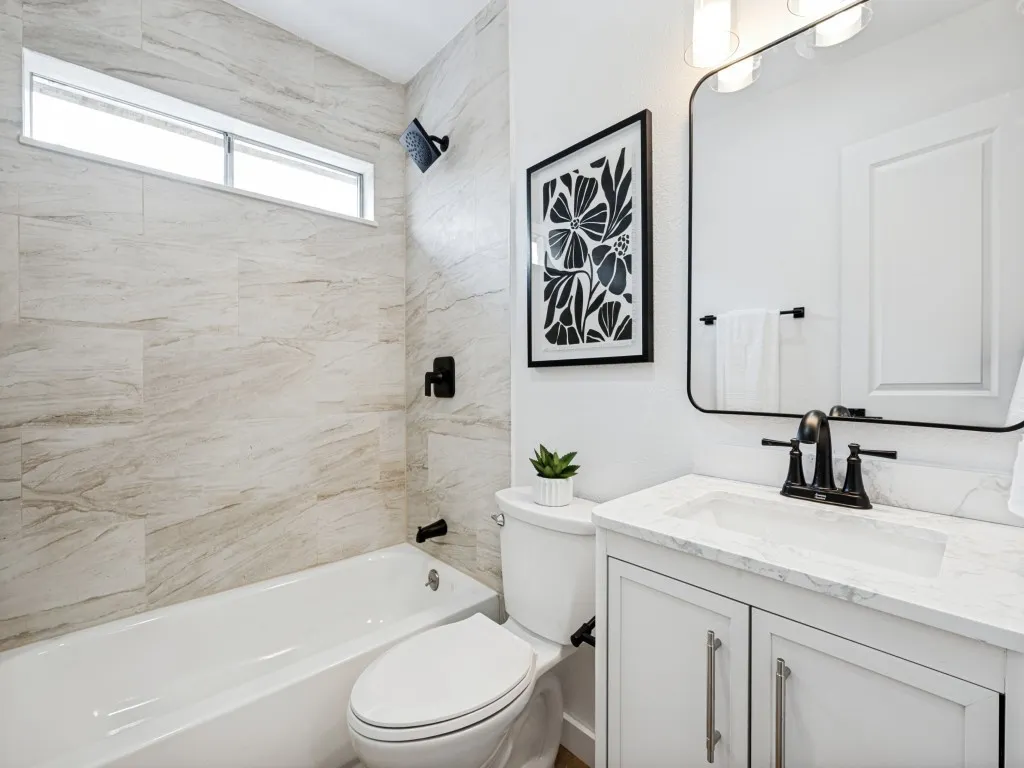 Single Family Residence For Sale in Collin County , 8100 Bobwhite Drive, Frisco, Texas 75034, 3 Bedroom, 2 Bathroom, 2 Garage spaces, 1,826 Sqft, built in 1973, mls#21262442, Real Estate Agent in Frisco, Homes For Sale in Collin county, Homes For Sale in Frisco, Realtor in Frisco Texas, Real Estate Brokerage Independent Realty Texas, Luminita Cordes Realtor