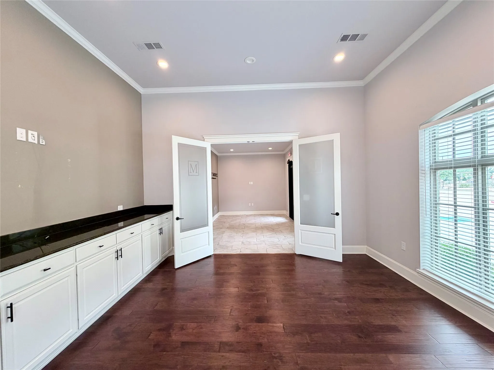 Office For Rent in Ellis County , 101 Vintage Drive 100, Red Oak, Texas 75154, 0, 0, Garage spaces, 0 Sqft, built in 2018, mls#21278402, Real Estate Agent in Red Oak, Homes For Rent in Ellis county, Homes For Rent in Red Oak, Realtor in Red Oak Texas, Real Estate Brokerage Independent Realty Texas, Luminita Cordes Realtor